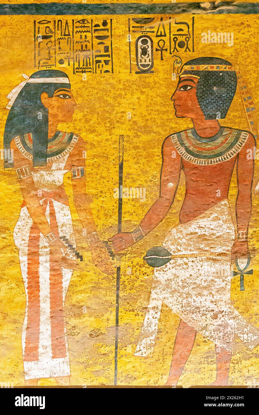 Ägypten, Luxor, Grab von Tutanchamun, Nordwand des Trauerzimmers: Die Nuss-Göttin begrüßt den König, indem sie das Nyny-Ritual durchführt. Stockfoto