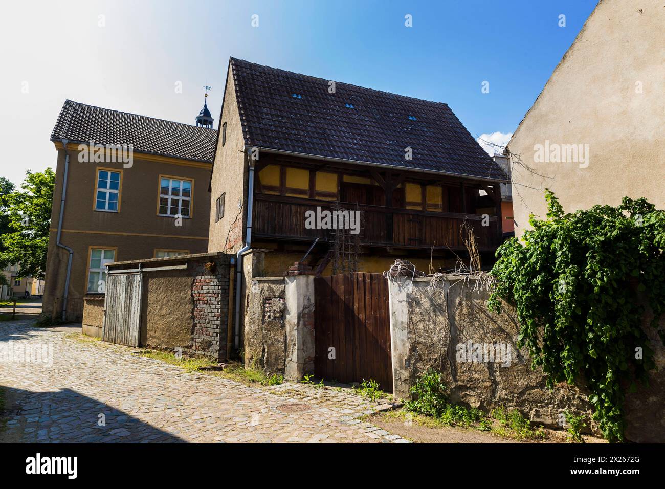 Stadtbild Mühlberg/Elbe ist eine an der Elbe gelegene Stadt im südbrandenburgischen Landkreis Elbe Elster. Mühlberg Brandenburg Deutschland *** Stadtbild Mühlberg Elbe ist eine Stadt an der Elbe im südbrandenburgischen Landkreis Elster Mühlberg Brandenburg Deutschland Stockfoto