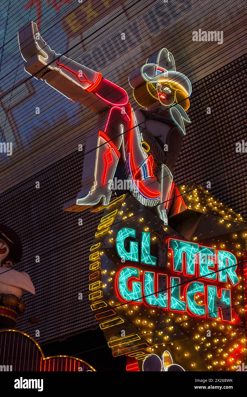 Las Vegas, Nevada.  Fremont Street.  Glitter Gulch Cowgirl Sign. Stockfoto