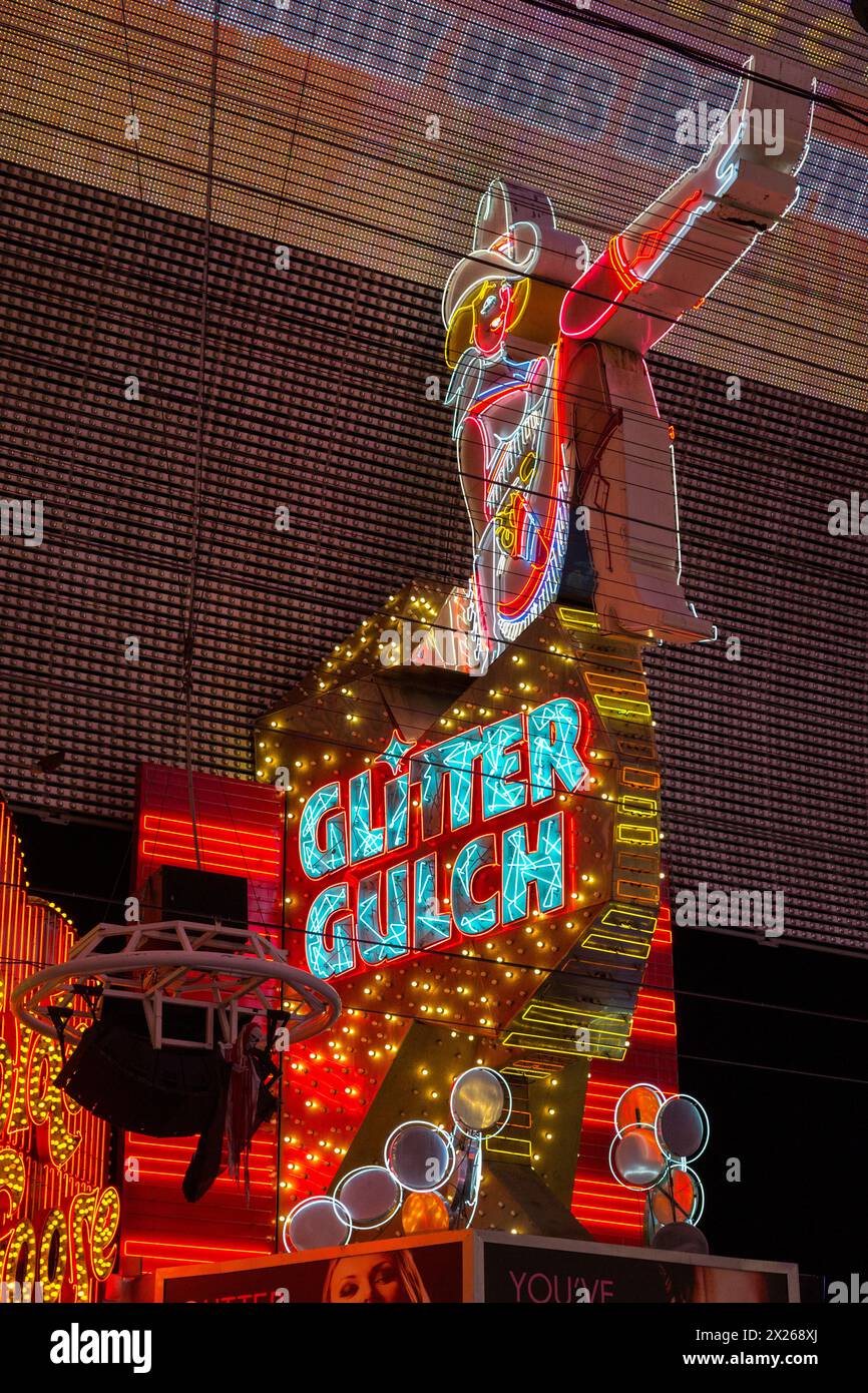 Las Vegas, Nevada.  Fremont Street.  Glitter Gulch Cowgirl Sign. Stockfoto