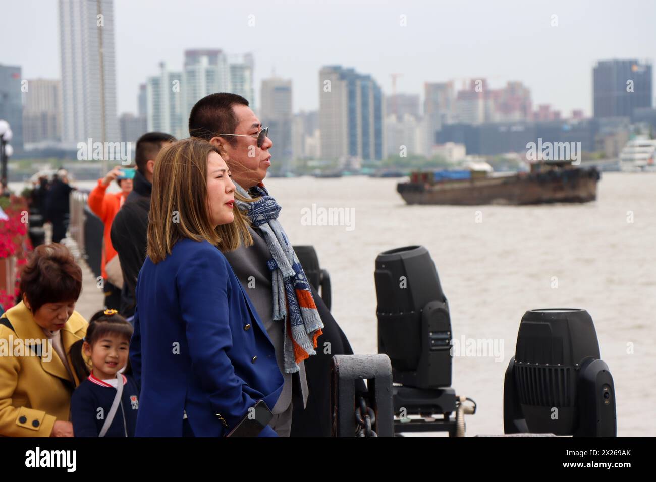 Frieden finden in Shanghai, den Huangpu-Fluss beobachten. Stockfoto