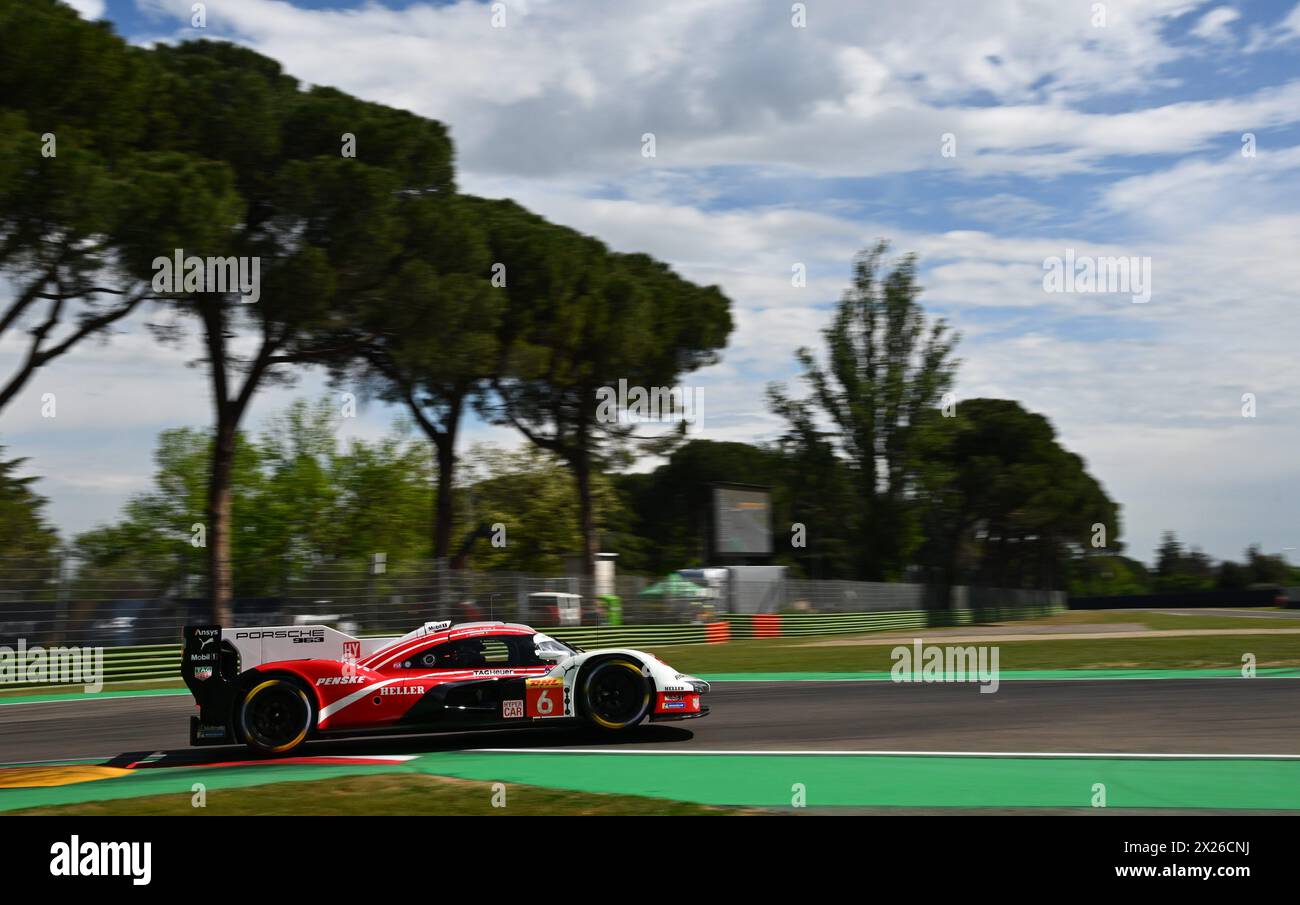 Imola, Frankreich. April 2024. © PHOTOPQR/OUEST FRANCE/Franck Dubray ; Imola ; 20/04/2024 ; Sport Automobile WEC championnat du Monde d' Endurance sur le Circuit d' Imola en Italie. PORSCHE PENSKE MOTORSPORT Nr. 6 Pilotée par Kévin Estre, André Lotterer, Laurens Vanthoor (Foto Franck Dubray) - 6 STUNDEN IMOLA 20. APRIL 2024 Credit: MAXPPP/Alamy Live News Stockfoto