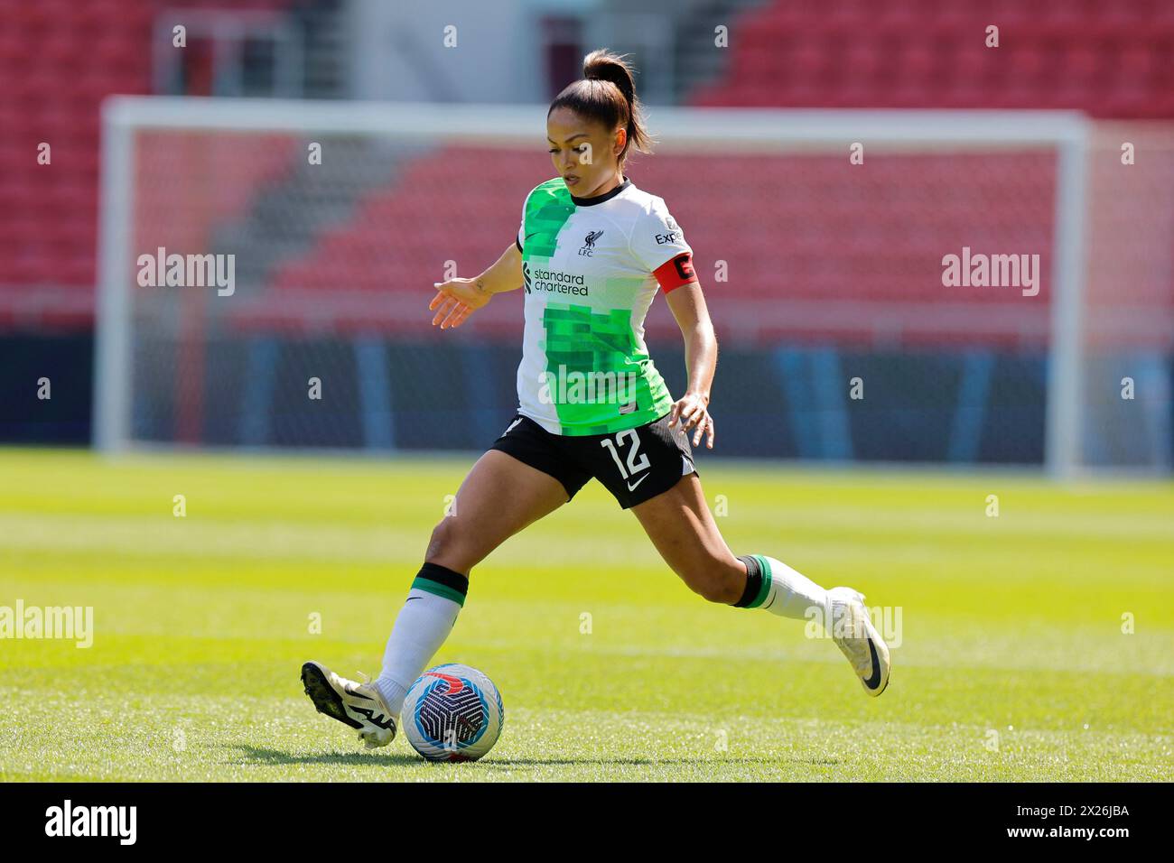 Bristol, England, 20. April 2024: Taylor Hinds (12 Liverpool) in Aktion während des FA Womens Super League Spiels zwischen Bristol City und Liverpool FC in Ashton Gate (Promediapix/SPP) Credit: SPP Sport Press Photo. /Alamy Live News Stockfoto