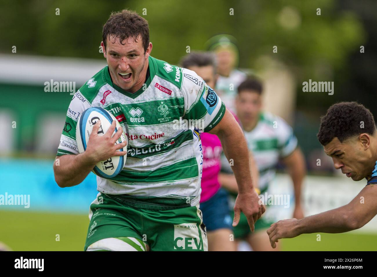Treviso, Italien. April 2024. 20.04.2024; Foto Alfio Gurise; URC; Stadio Monigo Treviso; Benetton Treviso vs Dragons Rugby; Rugby; während Benetton Rugby vs Dragons, United Rugby Championship Match in Treviso, Italien, 20. April 2024 Credit: Independent Photo Agency/Alamy Live News Stockfoto