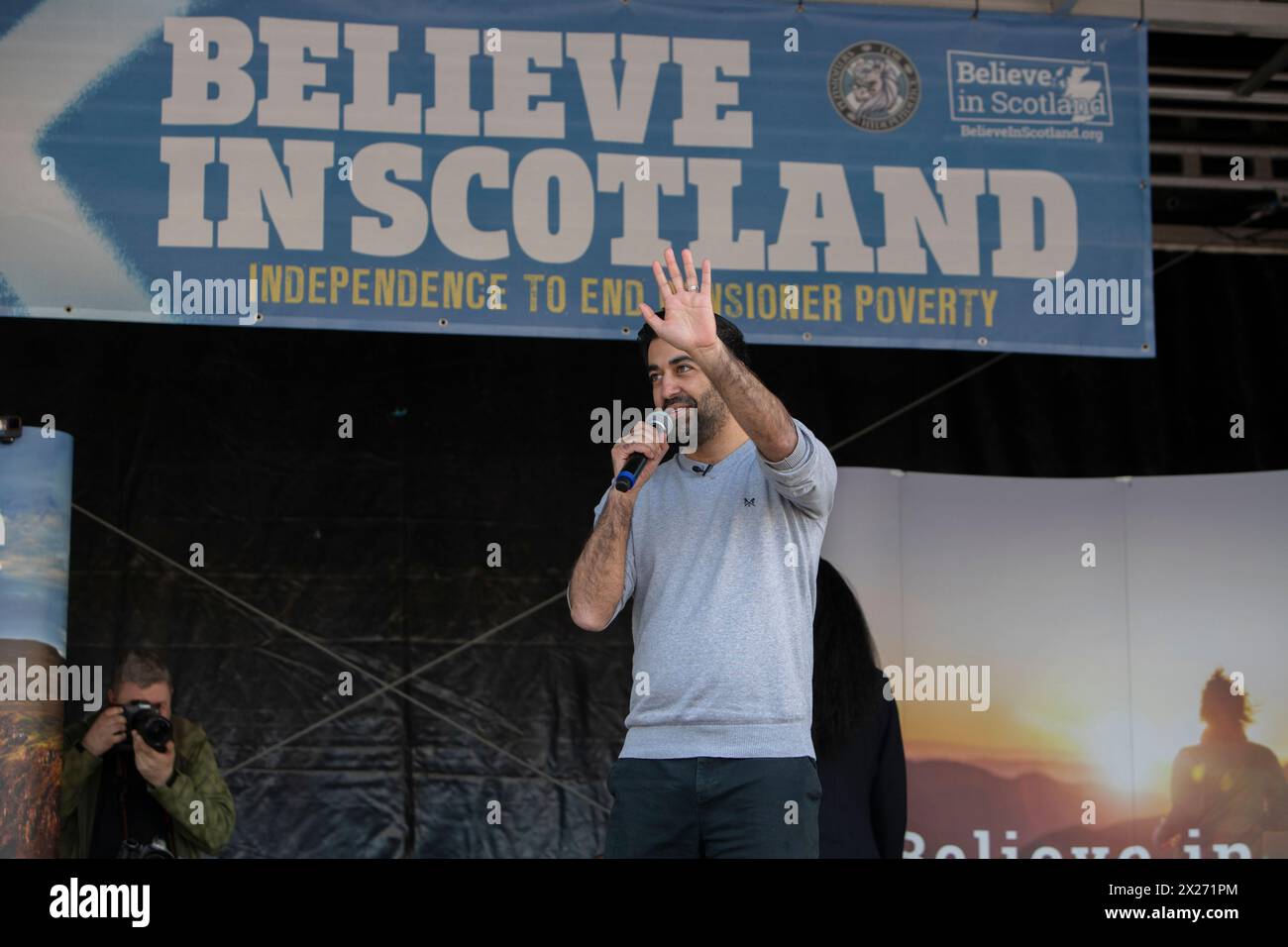 Glasgow, Schottland, 20. April 2024. Believe in Scotland Pro-Independence-Kundgebung mit dem Ersten Minister Humza Yousaf von der Scottish National Party am 20. April 2024 in Glasgow, Schottland. Quelle: Jeremy Sutton-Hibbert/ Alamy Live News. Stockfoto