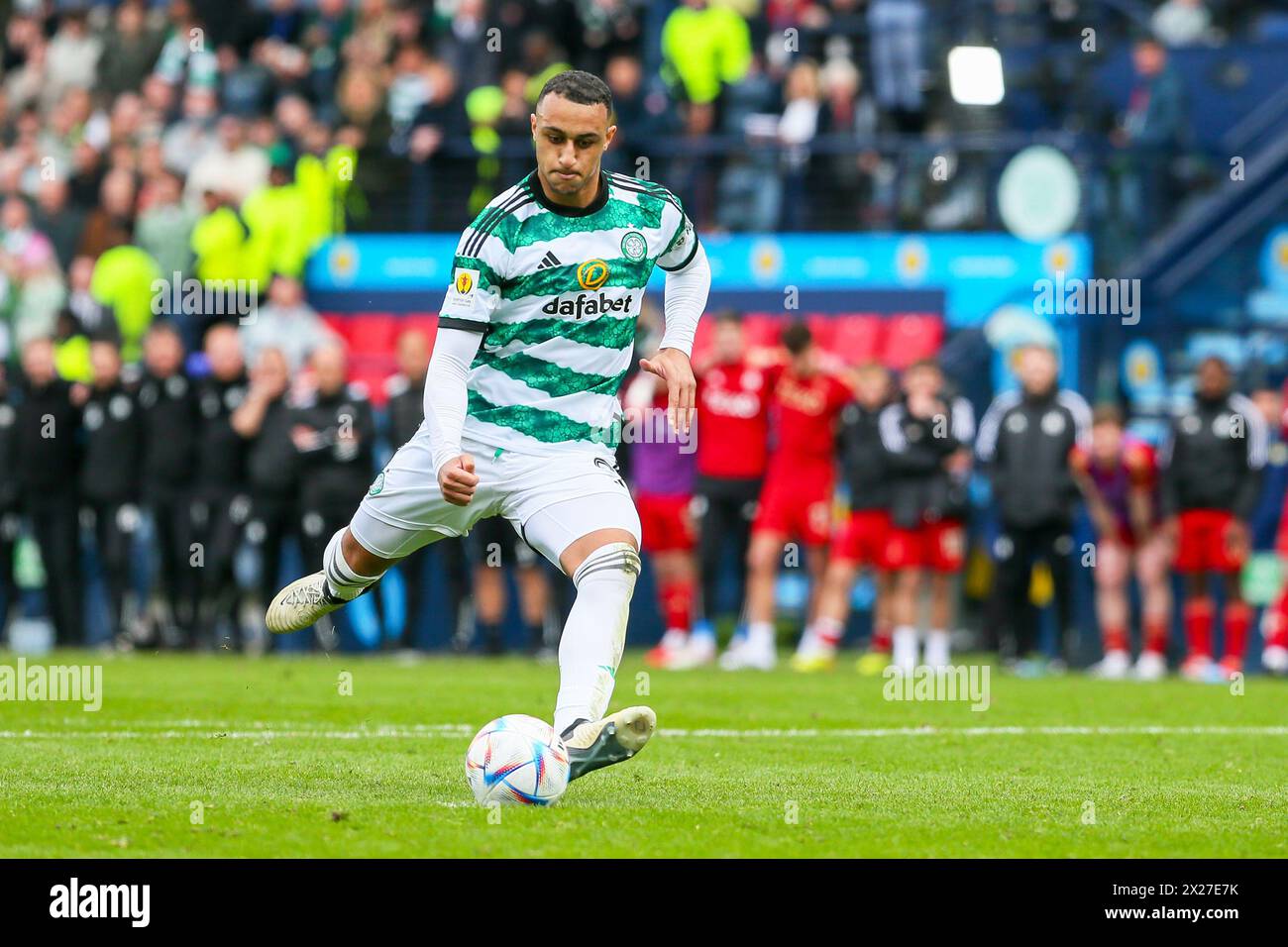 Glasgow, Großbritannien. April 2024. In der ersten Runde des Scottish Gas Men's Scottish Cup Halbfinals spielt Aberdeen Celtic im Hampden Park, Glasgow, Großbritannien. Quelle: Findlay/Alamy Live News Stockfoto