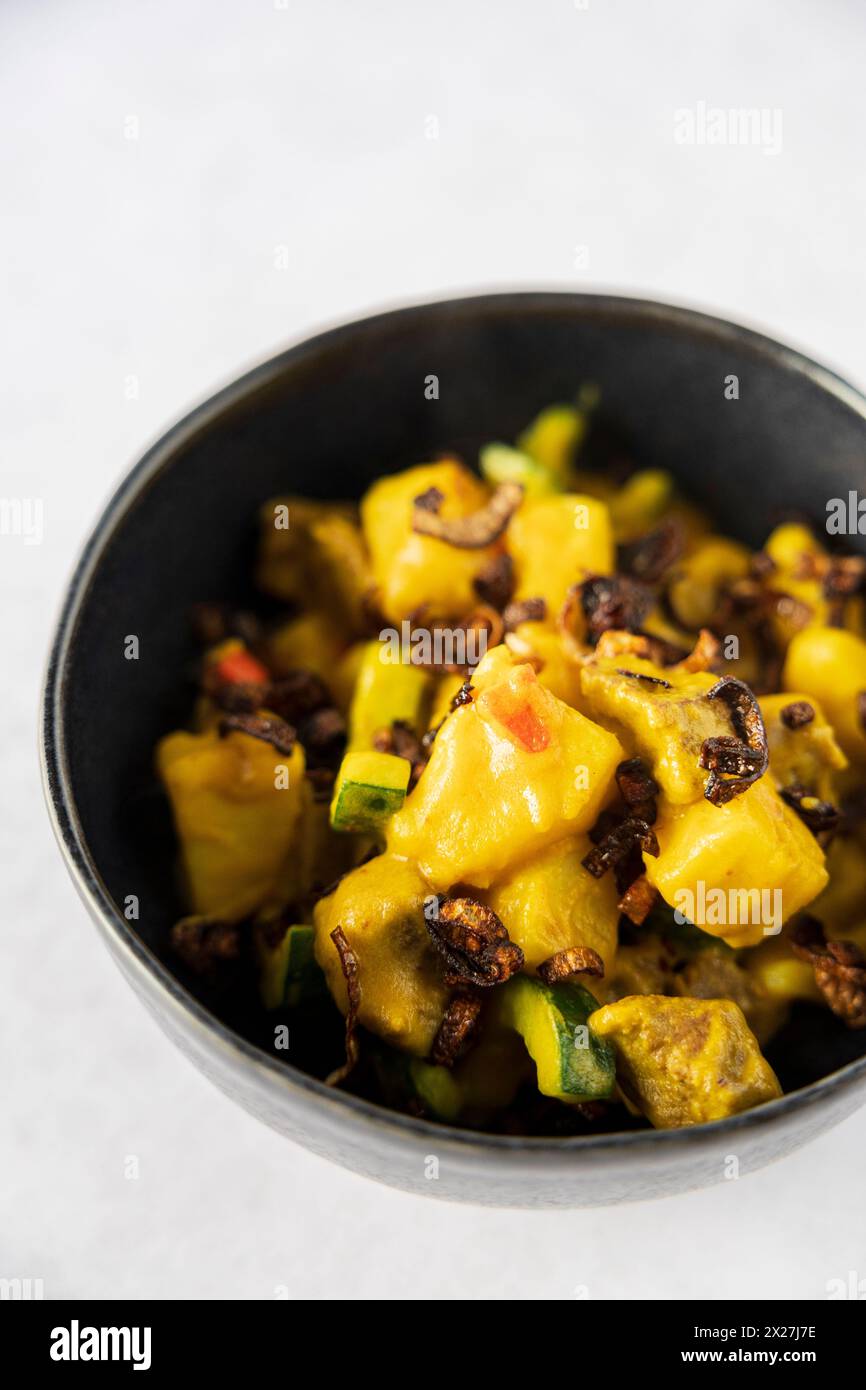 Rindfleisch mit gelbem thai-Curry und Kartoffeln Stockfoto