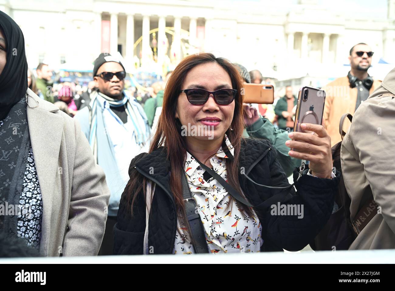 Trafalgar Square, London, Großbritannien. April 2024. Tausende besuchen das Eid im Square 2023 am Trafalgar Square, um das Ende des Ramadan zu feiern, eine Mischung aus traditionellen und zeitgenössischen Akten. Quelle: Siehe Li/Picture Capital/Alamy Live News Stockfoto