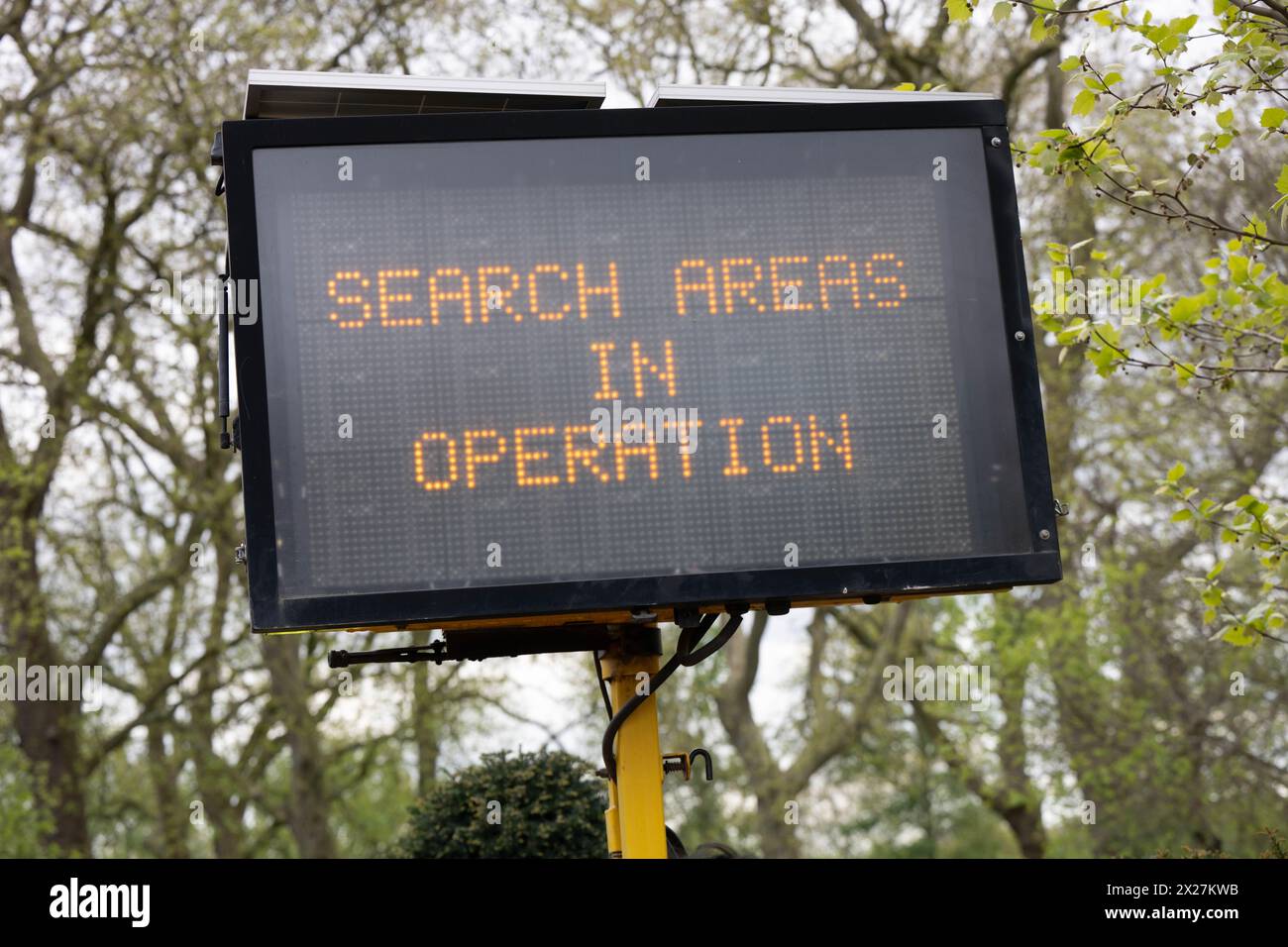 Die jährliche „420“-Kundgebung in London Großbritannien im Hyde Park fordert, dass die illegale Droge Cannabis entkriminalisiert wird. Suchgebiete in Operation Credit: Ian Davidson/Alamy Live News Stockfoto