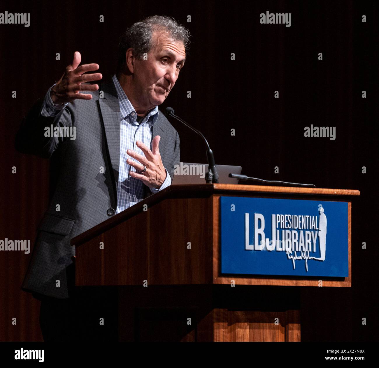 Austin, Vereinigte Staaten von Amerika. Oktober 2022. Der Cheffotograf des Weißen Hauses für die Obama-Regierung Pete Souza, sein neues Buch The West Wing and Beyond: What I See Inside the Presidential Library, 6. Oktober 2022 in Austin, Texas. Quelle: Jay Godwin/LBJ Library/Alamy Live News Stockfoto