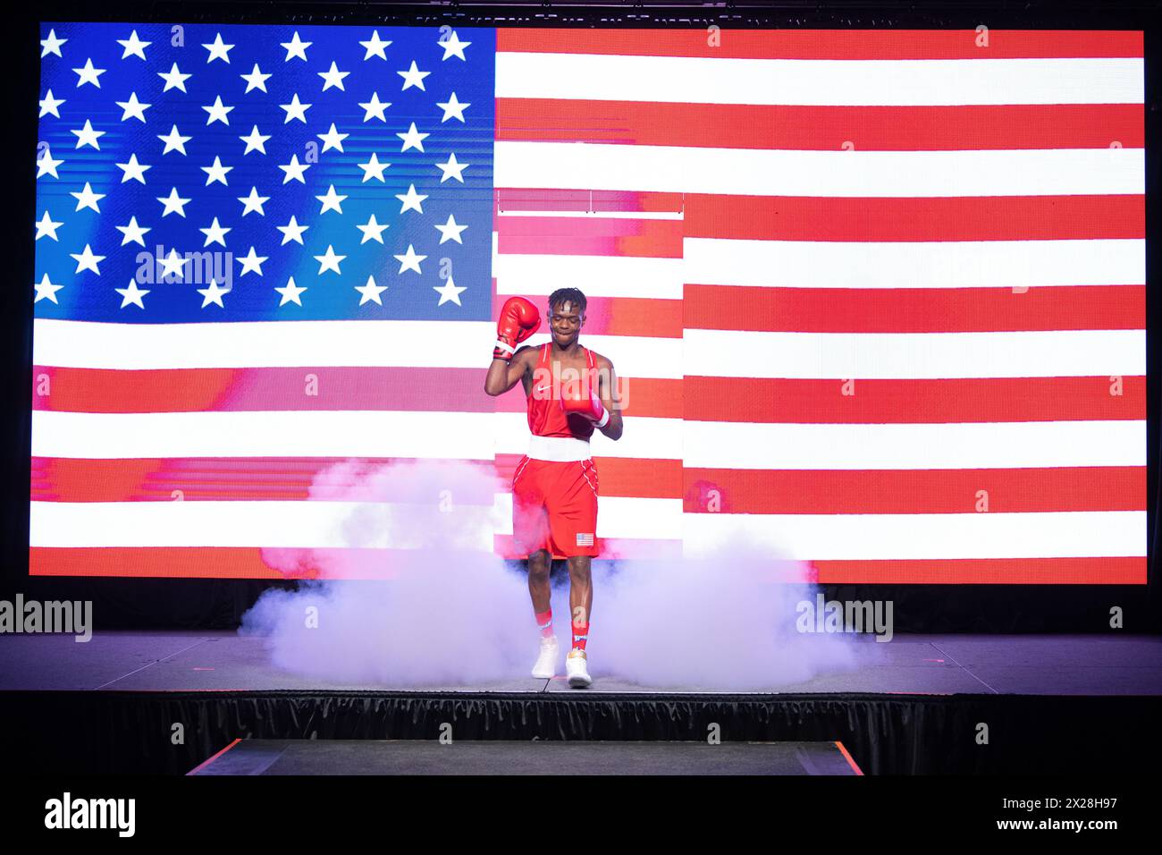 Pueblo, Colorado, USA. April 2024. Terry Washington aus den Vereinigten Staaten wird vor seinem Kampf eingeführt. Quelle: Casey B. Gibson/Alamy Live News Stockfoto