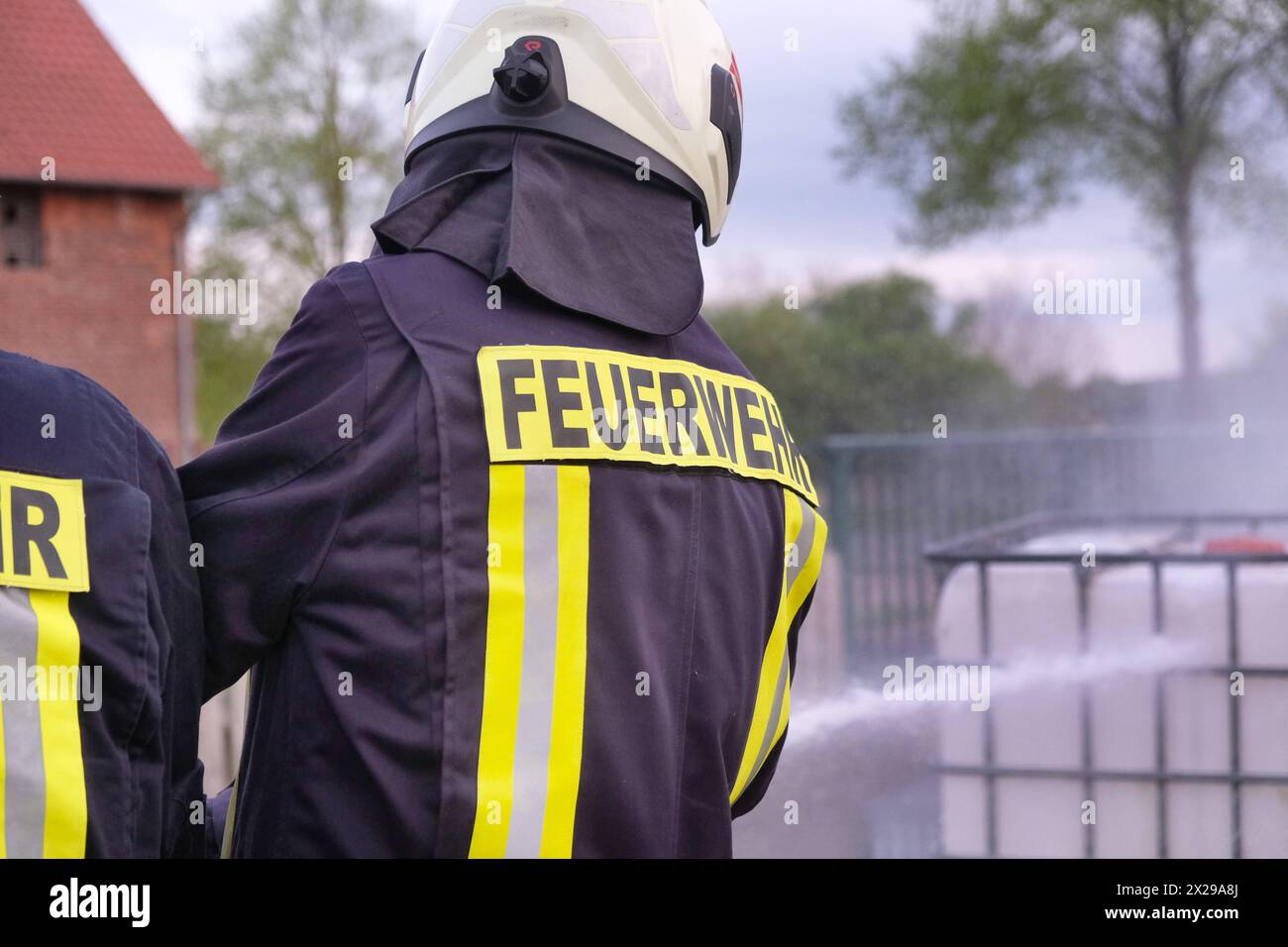 Blaulicht Feuerwehr in verschiedenen Bildern und Aktionen in Deutschland Blaulicht Feuerwehr in Deutschland *** Blaulicht Feuerwehr in verschiedenen Bildern und Aktionen in Deutschland Blaulicht Feuerwehr in Deutschland Stockfoto