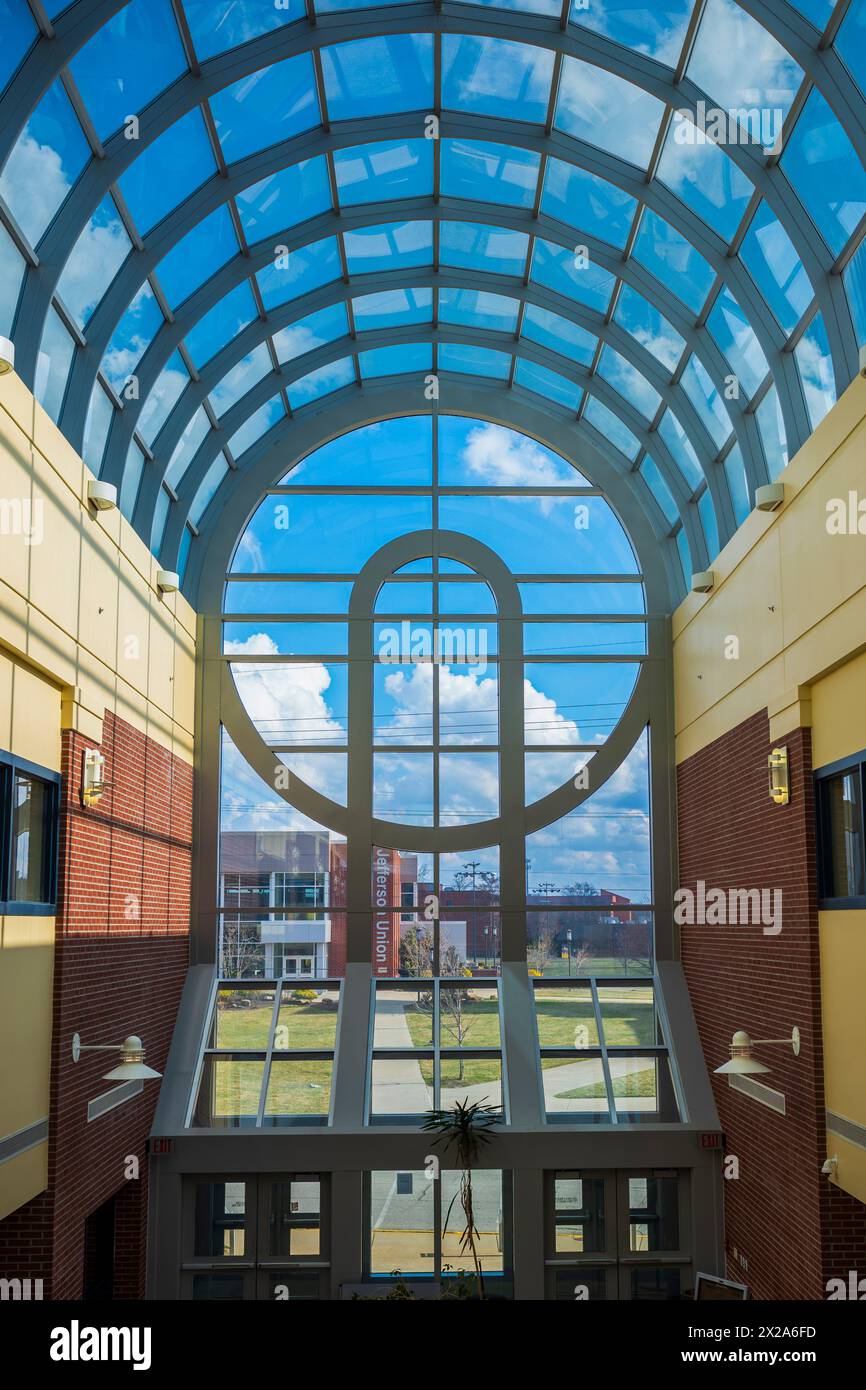 Vincennes, IN, USA, 5. März 2024: Vincennes University, ein öffentliches College, das 1801 als Jefferson Academy gegründet wurde, ist die älteste öffentliche Institution der High School Stockfoto