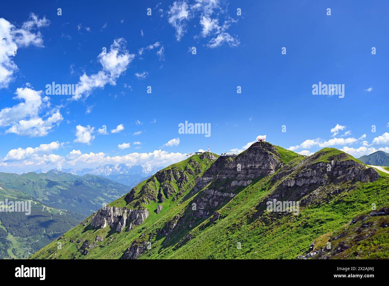 Aussichtsturm auf der Stubnerkogellandschaft Bad Gastein Österreich Stockfoto