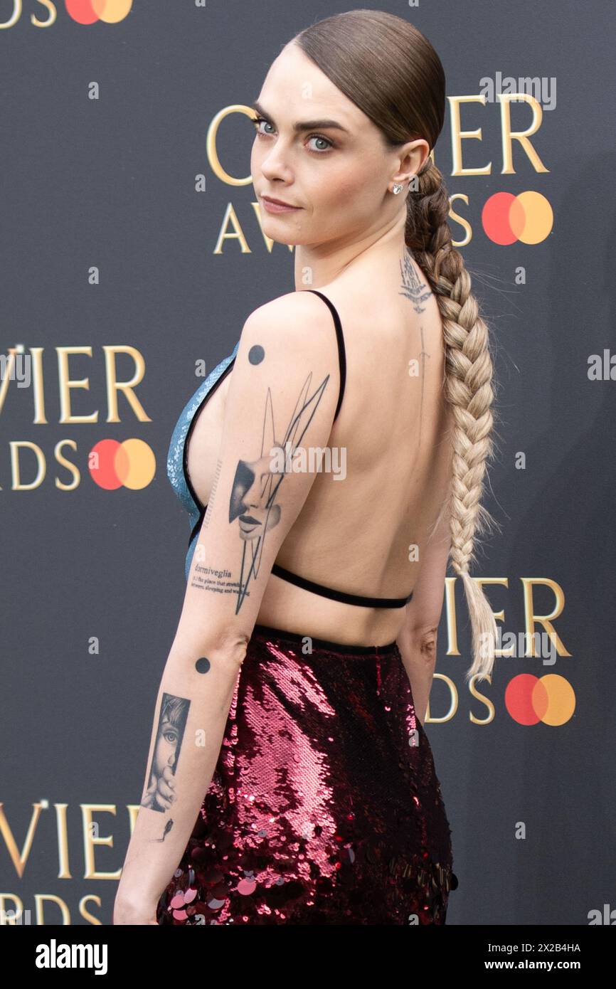 London, Großbritannien. April 2024. Im Bild: Cara Delevingne nimmt an den Olivier Awards 2024 in der Royal Albert Hall Teil. Quelle: Justin Ng/Alamy Stockfoto