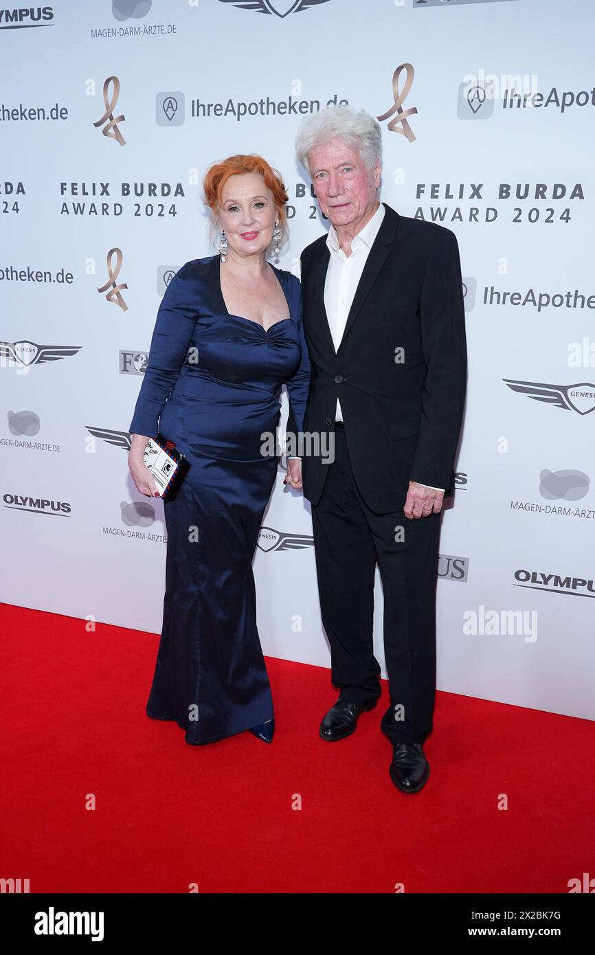 Juergen Prochnow und seine Ehefrau Verena Wengler beim Felix Burda Award am 21.04.2024 in Berlin Stockfoto