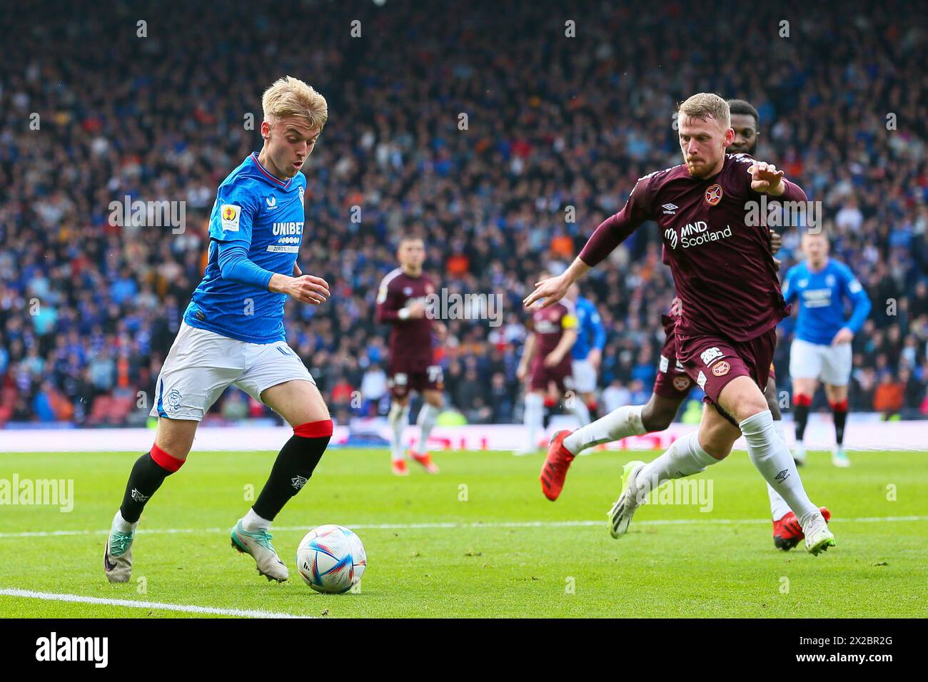 Glasgow, Großbritannien. April 2024. Im Halbfinale des Scottish Cup spielen die Rangers Heart of Midlothian im Hampden Park Football Stadion in Glasgow, Schottland. Der Gewinner dieses Spiels wird im Finale Celtic FC spielen. Quelle: Findlay/Alamy Live News Stockfoto