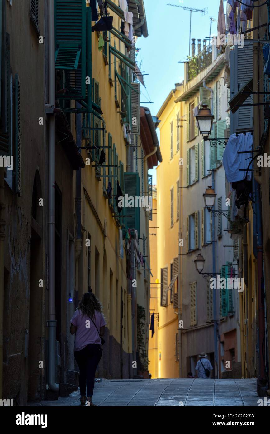 Eine Straße in Vieille Nice, Cote d'Azur, Frankreich Stockfoto