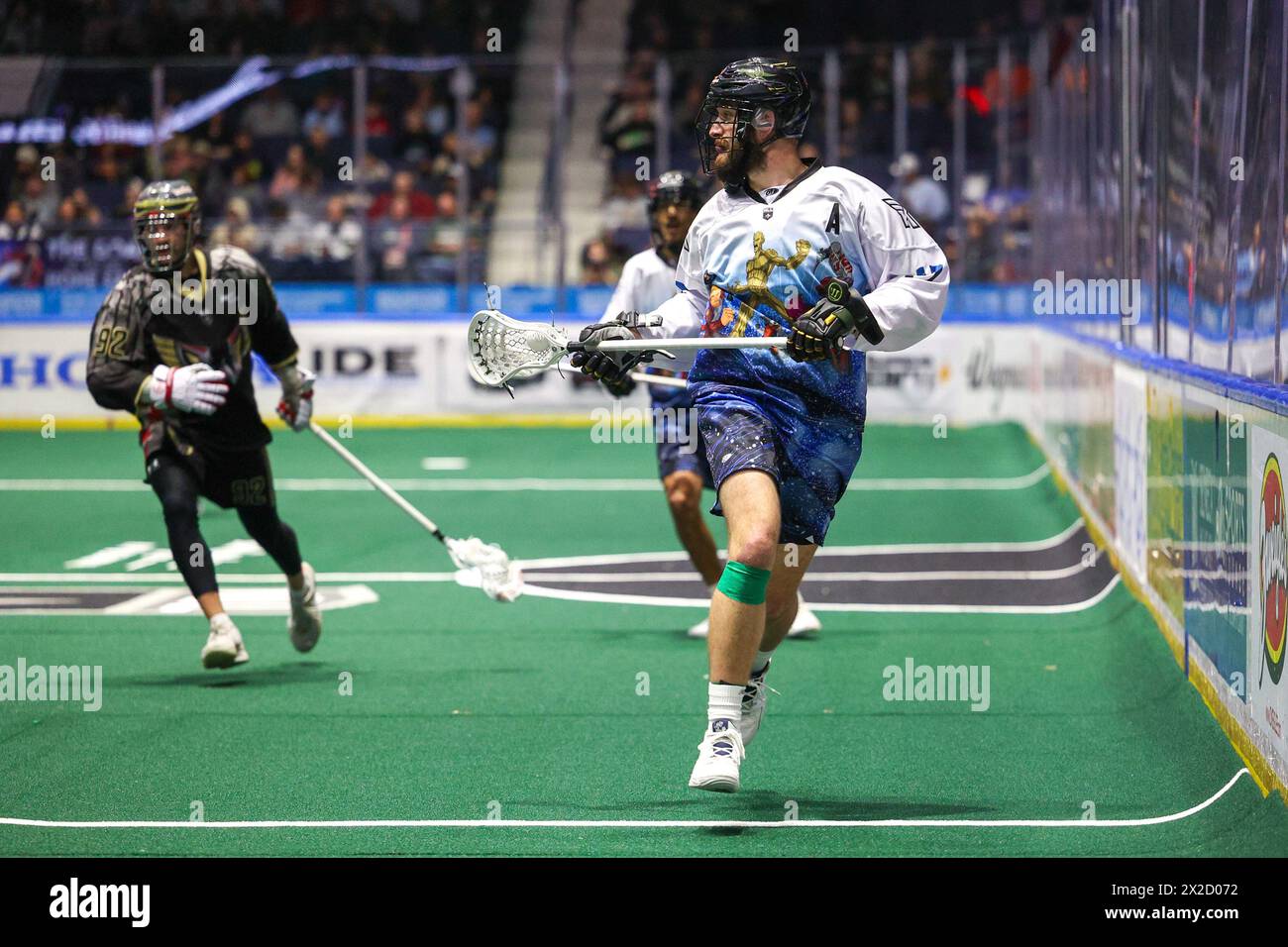 21. April 2024: Rochester Knighthawks Fdefenseman Ryland Rees (17) läuft in einem Spiel gegen die Philadelphia Wings. Die Rochester Knighthawks veranstalteten die Philadelphia Wings am Marvel Super Hero Day in einem Spiel der National Lacrosse League in der Blue Cross Arena in Rochester, New York. (Jonathan Tenca/CSM) Stockfoto