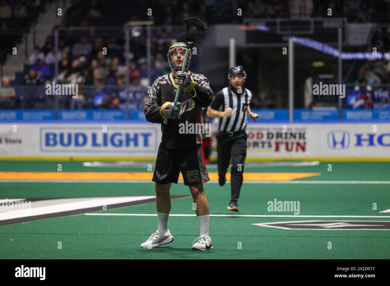 21. April 2024: Philadelphia Wings Verteidiger Ian Llord (29) spielt während eines Spiels gegen die Rochester Knighthawks. Die Rochester Knighthawks veranstalteten die Philadelphia Wings am Marvel Super Hero Day in einem Spiel der National Lacrosse League in der Blue Cross Arena in Rochester, New York. (Jonathan Tenca/CSM) Stockfoto