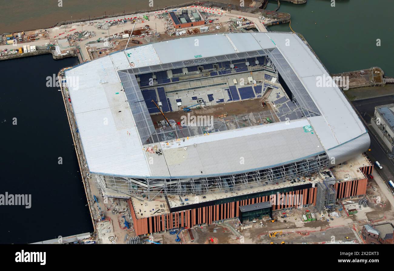 Aus der Vogelperspektive des Everton Stadions, eines Fußballplatzes im Bau am Bramley-Moore Dock in Vauxhall, Liverpool Stockfoto