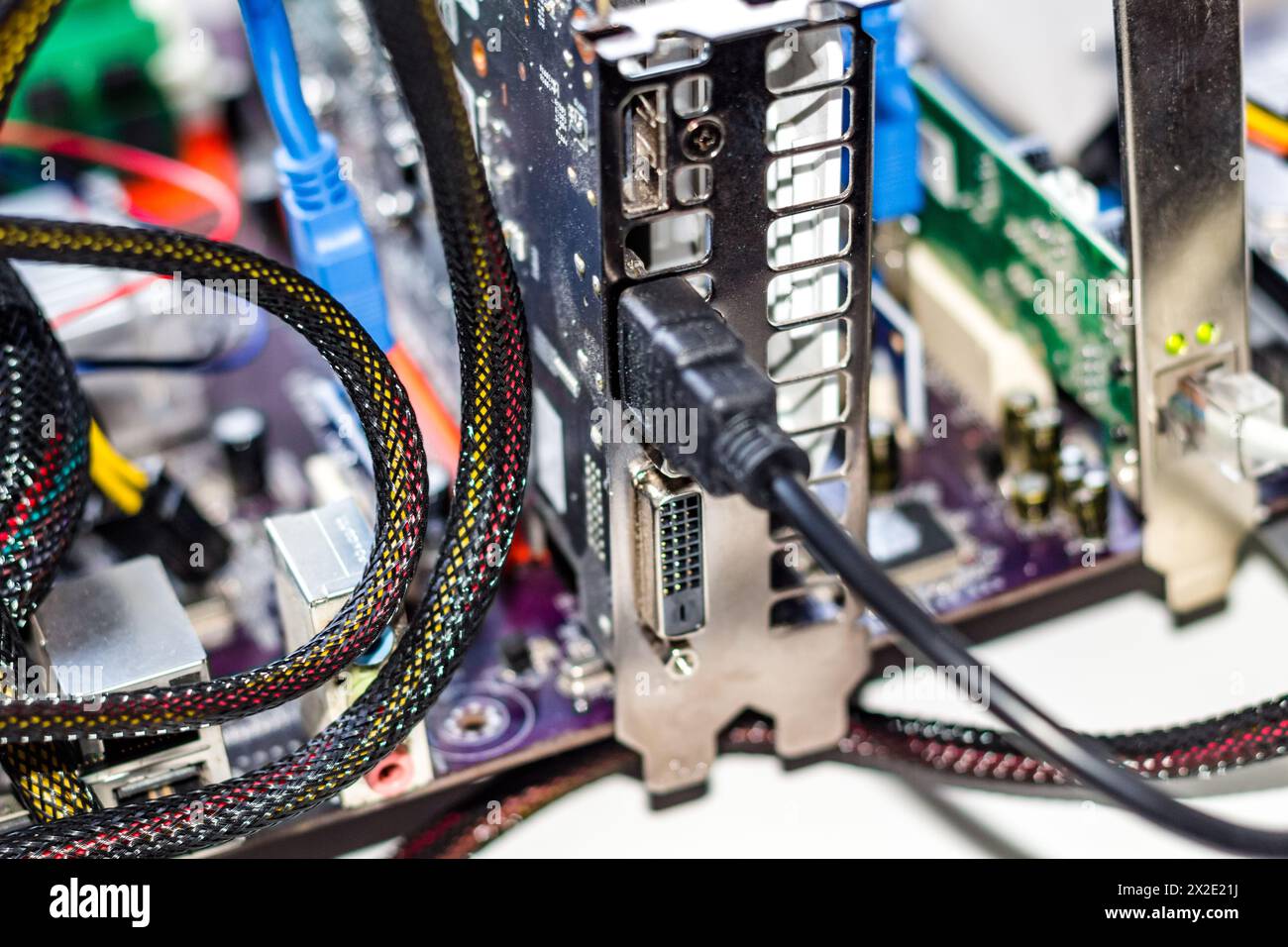 Home Mining Farm zum Mining von Kryptowährung, aus nächster Nähe Stockfoto