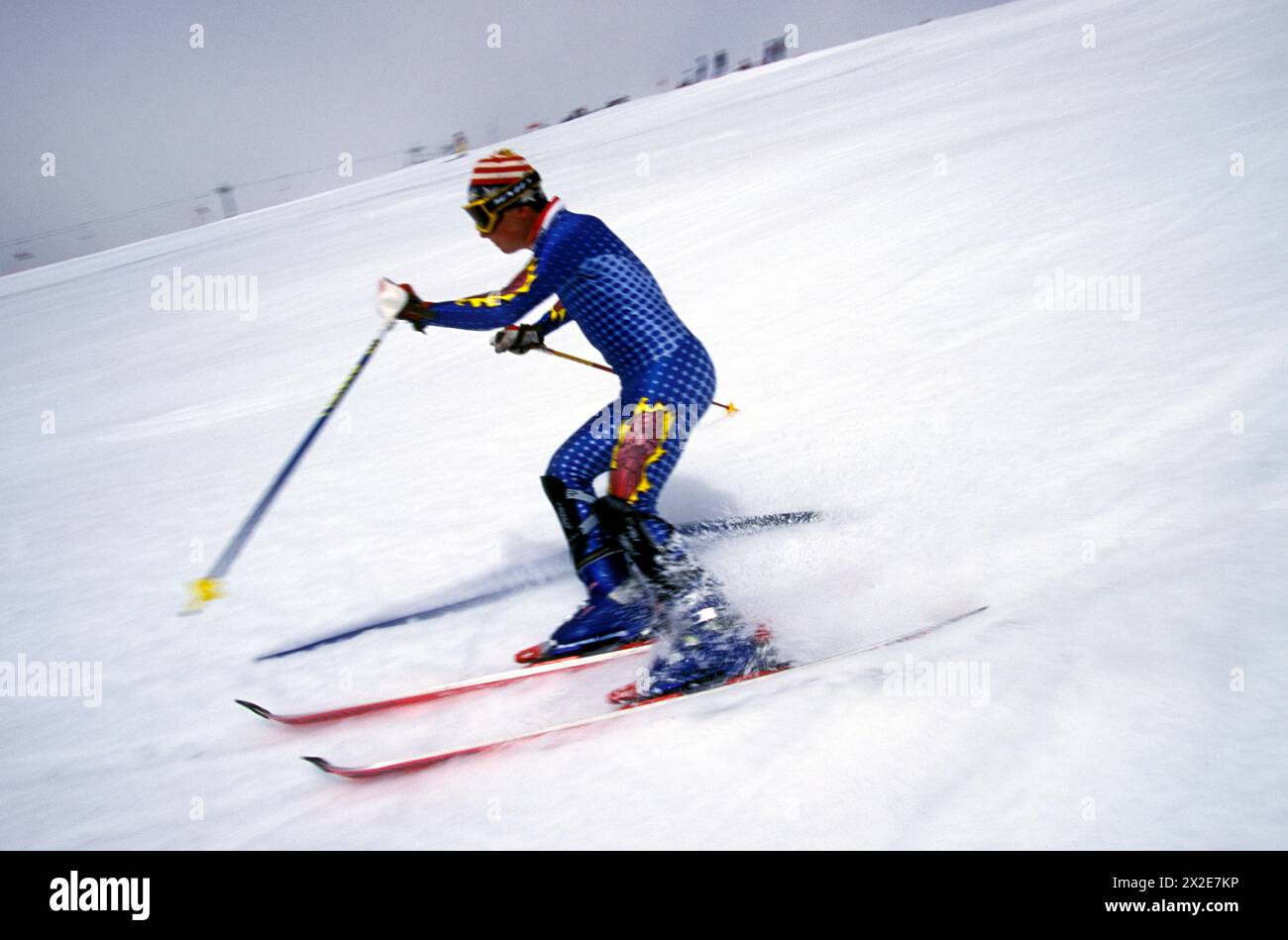 Junge Skirennläufer üben im August in Mount Hood, Oregon Stockfoto