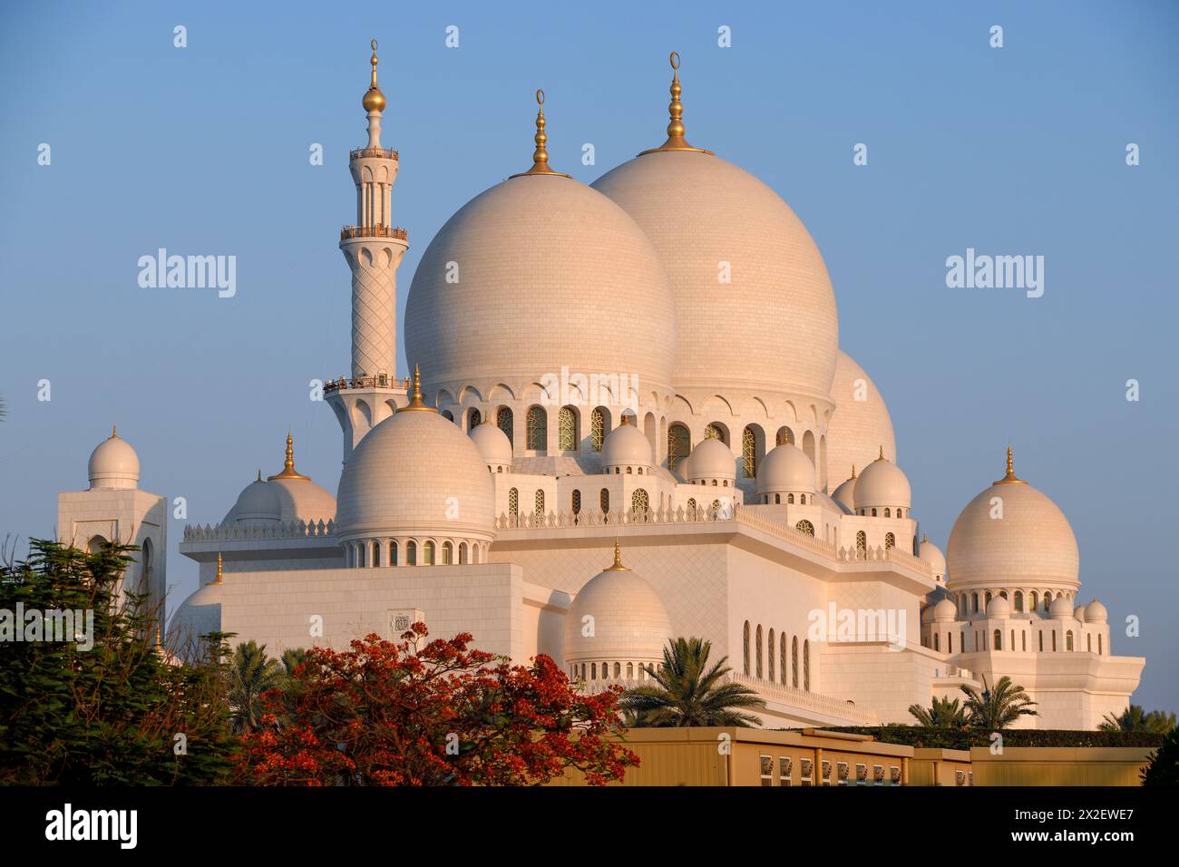 Geografie / Reisen, Vereinigte Arabische Emirate, Abu Dhabi, Scheich-Zayed-Moschee, Kuppel, Abu Dhabi City, ADDITIONAL-RIGHTS-CLEARANCE-INFO-NOT-AVAILABLE Stockfoto