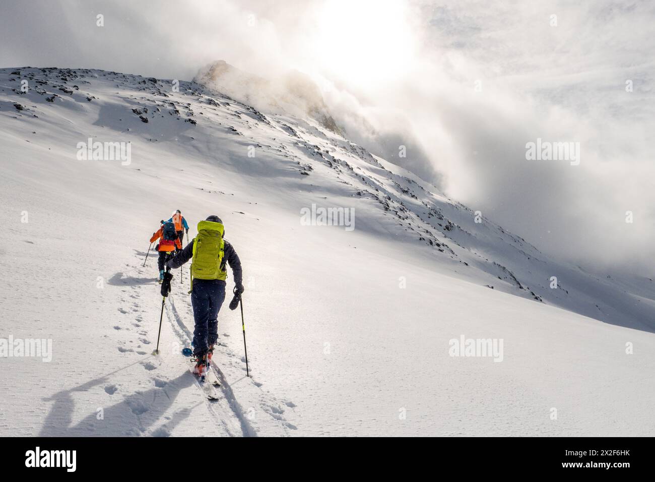 Randonee Skifahren (Skitouren / Skitouren / Alpintouren) im Jotunheim / Jötunheim Nationalpark, Norwegen Stockfoto