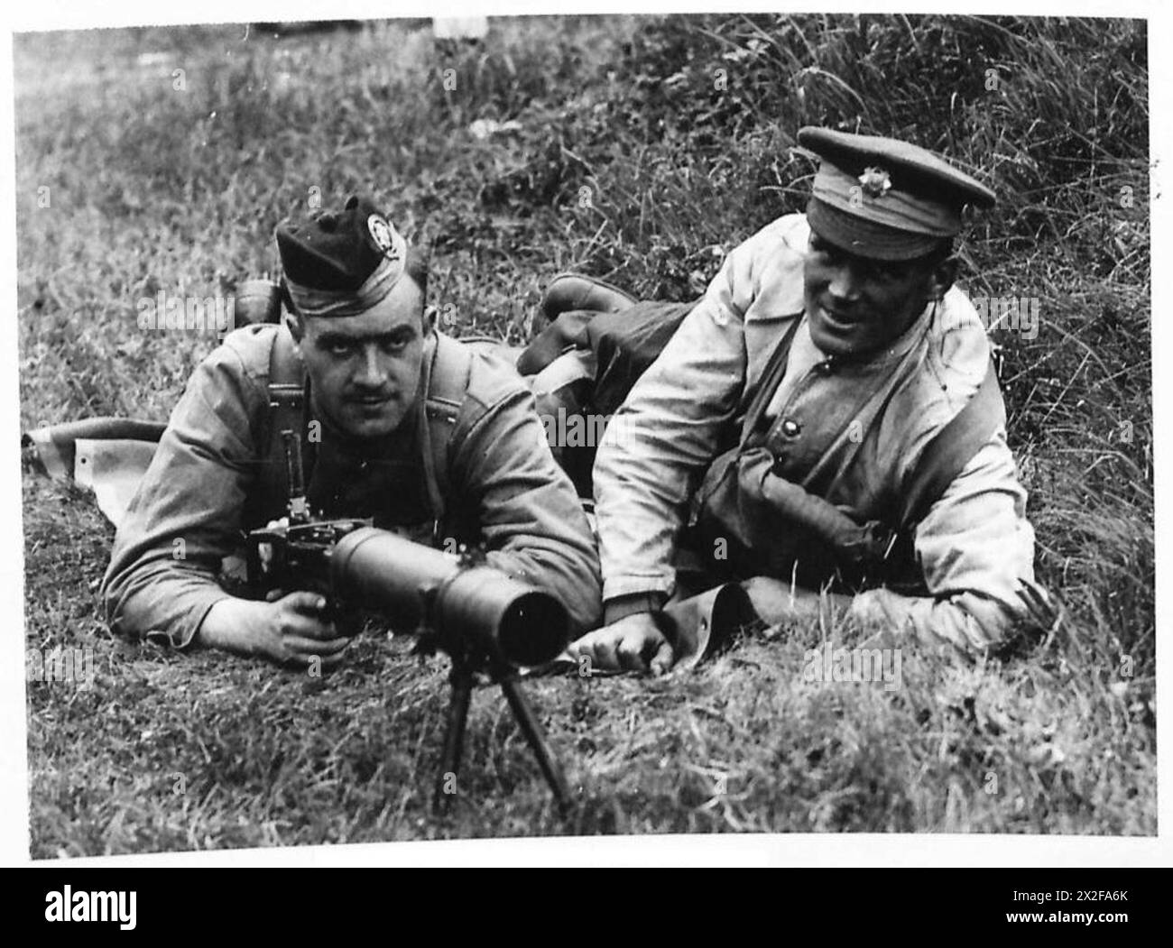 Scots Guards führen Militärmanöver mit einer Lewis-Kanone in Winchester durch. Stockfoto
