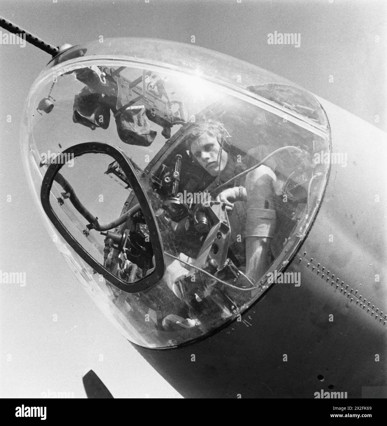 Ein offizielles Foto zeichnet ein bestimmtes Ereignis, ein bestimmtes Thema oder ein bestimmtes Personal für Dokumentationszwecke auf und liefert so eine historische visuelle Aufzeichnung. Stockfoto