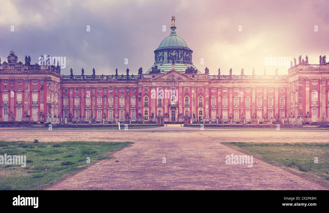 Schloss Sanssouci in Potsdam, Farbton angewendet, Deutschland. Stockfoto