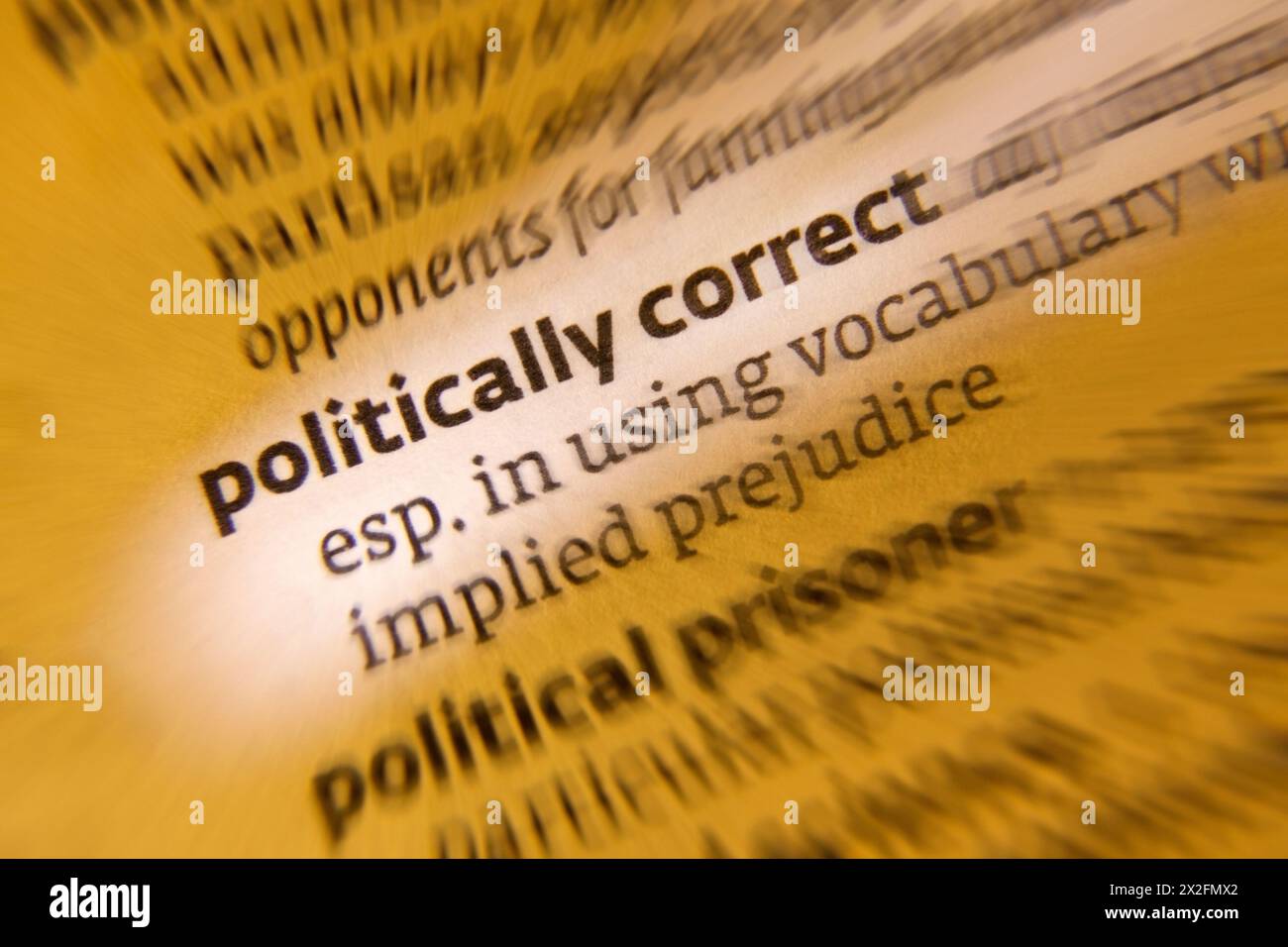 Politisch korrekt (PC) ist ein Begriff, der Sprache, Ideen, Richtlinien und Verhaltensweisen bezeichnet, die darauf abzielen, soziale und institutionelle Beleidigungen zu minimieren Stockfoto