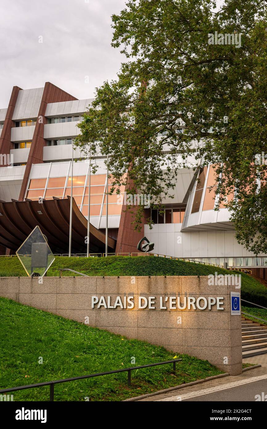 Palais de l’Europe, Gebäude des Europarates im Europaviertel, Straßburg Frankreich Stockfoto