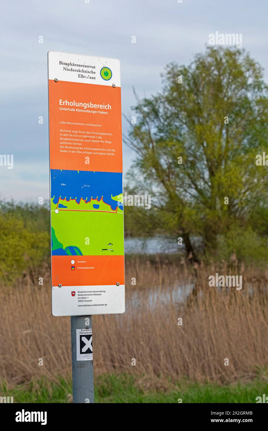 Informationstafel, Informationstafel, Elbfeuchtgebiete bei Bleckede, Niedersachsen, Deutschland Stockfoto