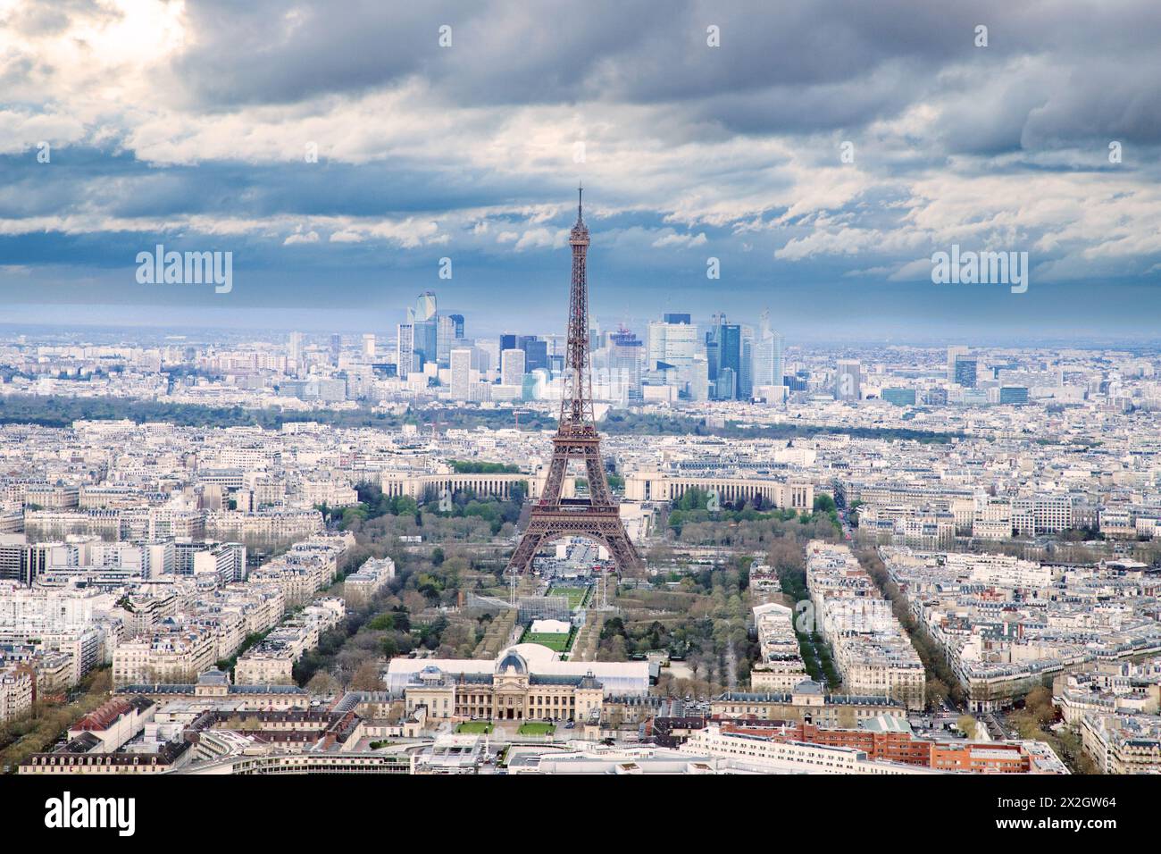 Aus der Vogelperspektive von Paris mit dem Eiffelturm Frankreich Stockfoto