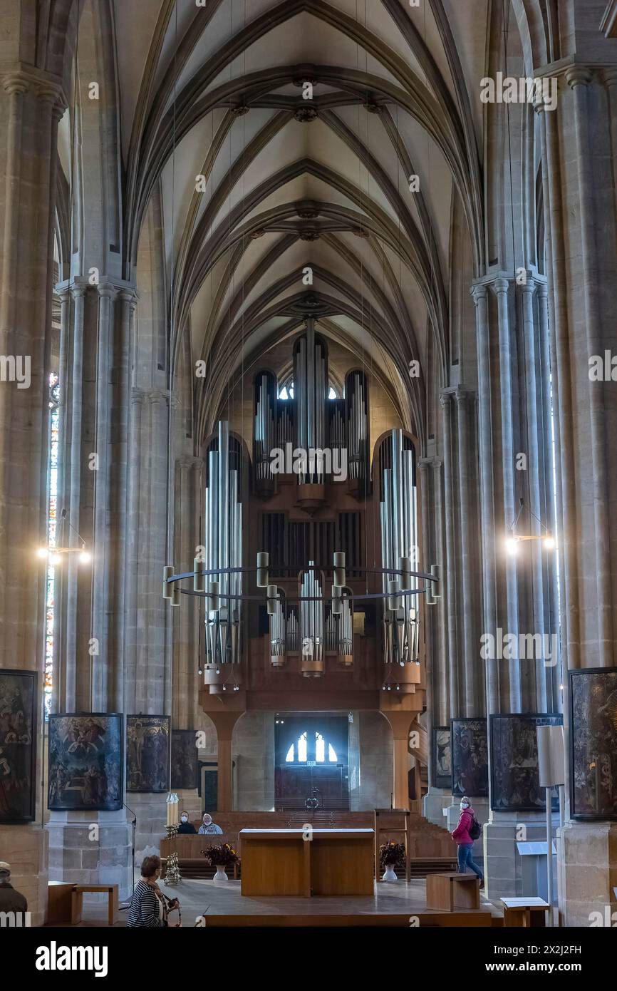 Die Hauptorgel wurde 1992 von der Potsdamer Firma Alexander Schuke erbaut, wobei einige der Haltestellen der Kirche wiederverwendet wurden Stockfoto