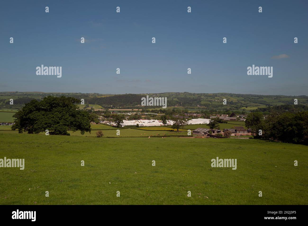 Ein Blick auf die Zelte und Festzelte am Hay-on-Wye Festival Stockfoto