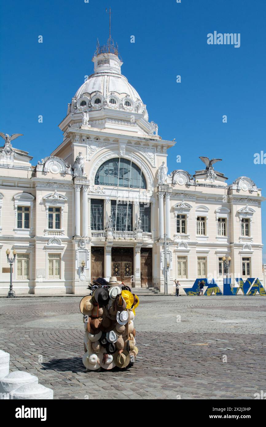 Salvador, Bahia, Brasilien - 6. Juli 2019: Blick auf den Rio Branco Palast auf dem Stadtplatz in Salvador, Bahia. Stockfoto