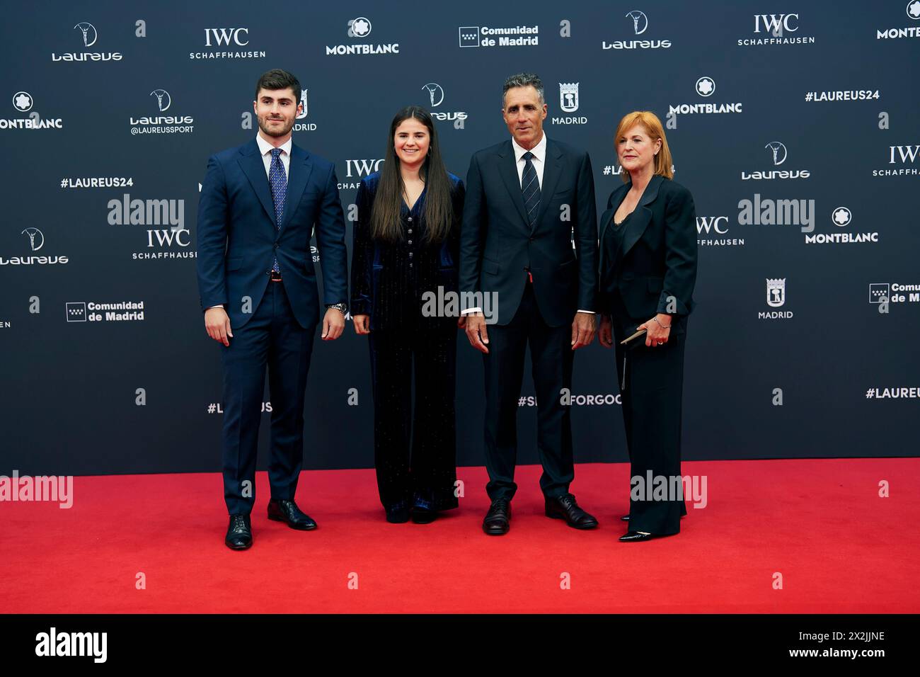 Madrid. Spanien. 20240422, Miguel Indurain, Marisa Lopez de Goicoechea nimmt an den Laureus World Sports Awards Madrid 2024 Teil - Roter Teppich im Palacio de Cibeles am 22. April 2024 in Madrid, Spanien Credit: MPG/Alamy Live News Stockfoto