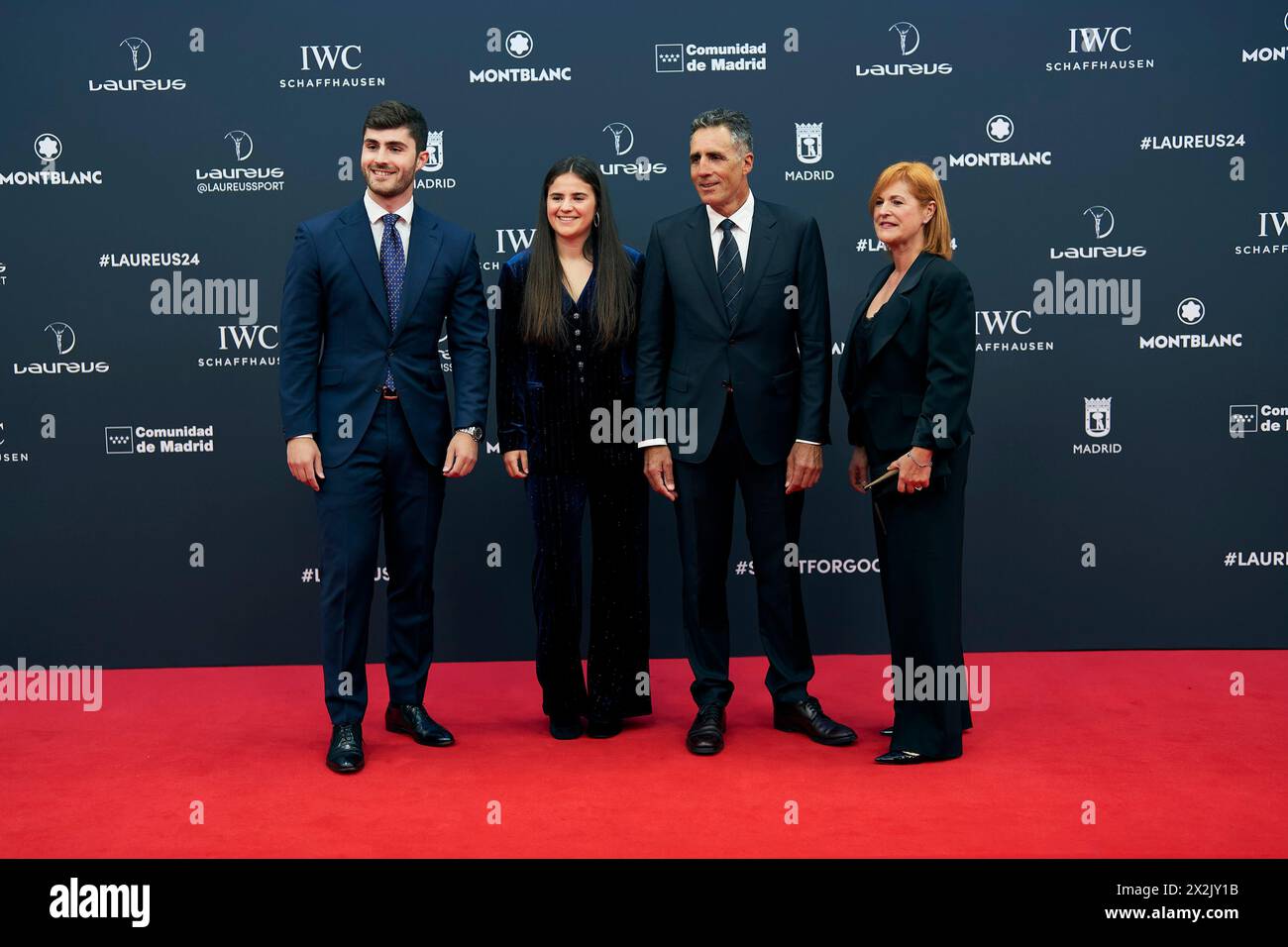 Madrid, Madrid, Spanien. April 2024. Miguel Indurain, Marisa Lopez de Goicoechea nimmt am 22. April 2024 in Madrid, Spanien, an den Laureus World Sports Awards Madrid 2024 Teil – Roter Teppich im Palacio de Cibeles (Foto: © Jack Abuin/ZUMA Press Wire) NUR ZUR REDAKTIONELLEN VERWENDUNG! Nicht für kommerzielle ZWECKE! Quelle: ZUMA Press, Inc./Alamy Live News Stockfoto