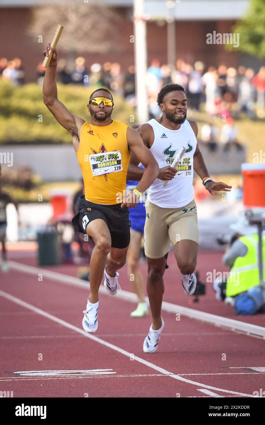 Justin Robinson aus Arizona State läuft am Samstag in der 4 x 400 m langen Staffel der Männer während der 64. Mt. San Antonio College Staffeln im Hilmer Lodge Stadium Stockfoto