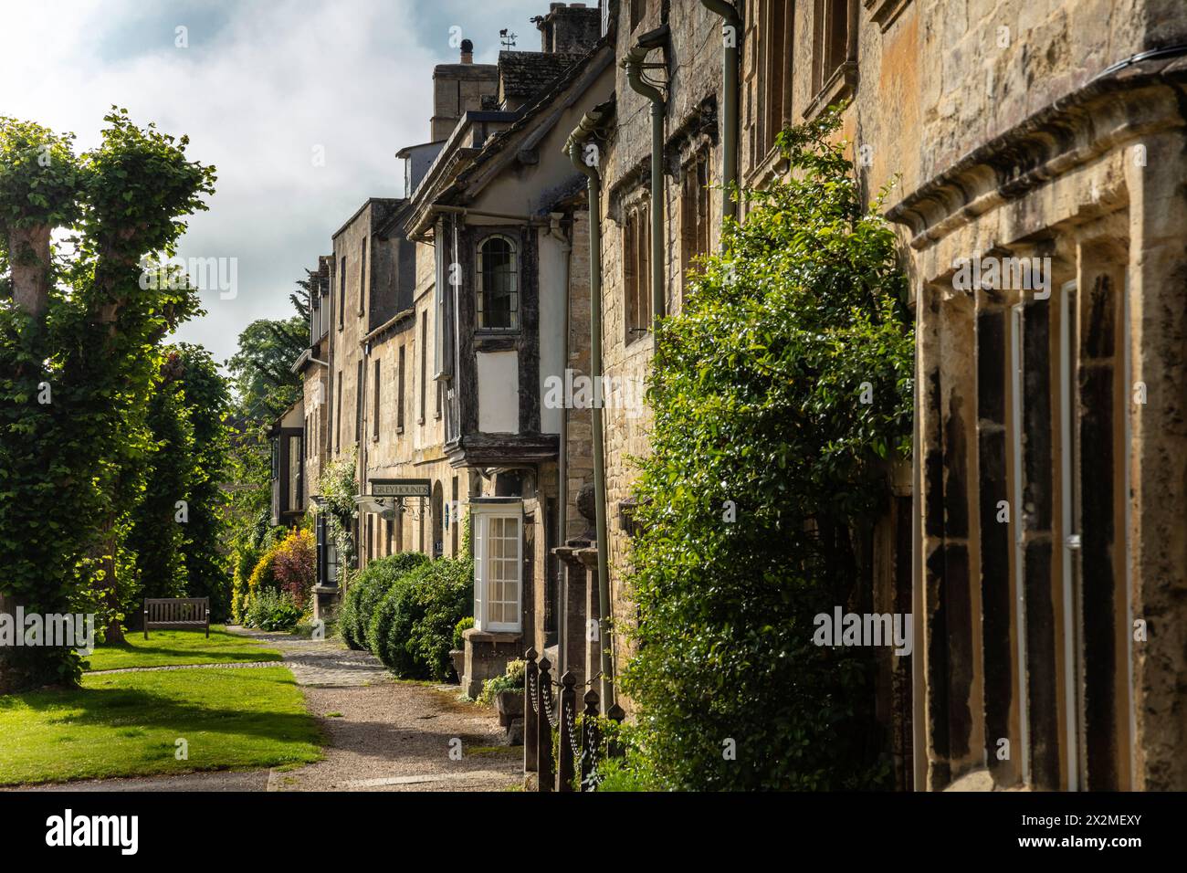 Geografie / Reisen, Großbritannien, England, Gloucestershire, Cotswolds, BURFORD VILLAGE, ADDITIONAL-RIGHTS-CLEARANCE-INFO-NOT-AVAILABLE Stockfoto