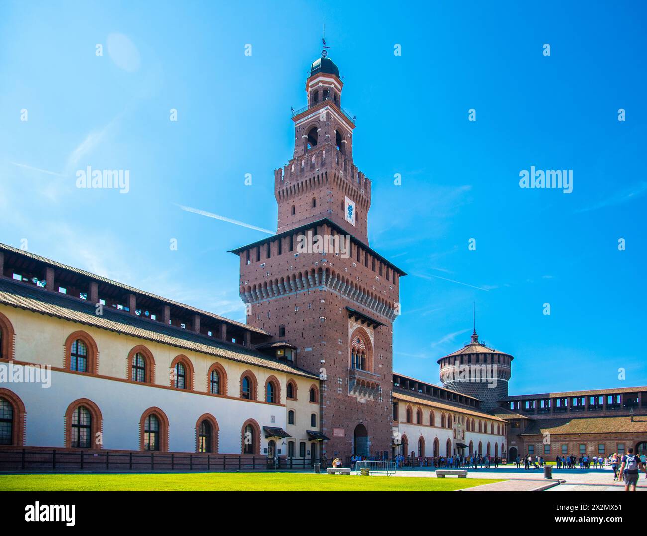 Schloss Sforza (Castello Sforzesco) in Mailand, Italien. Die Burg wurde im 15. Jahrhundert von Sforza, Herzog von Mailand, erbaut. Stockfoto