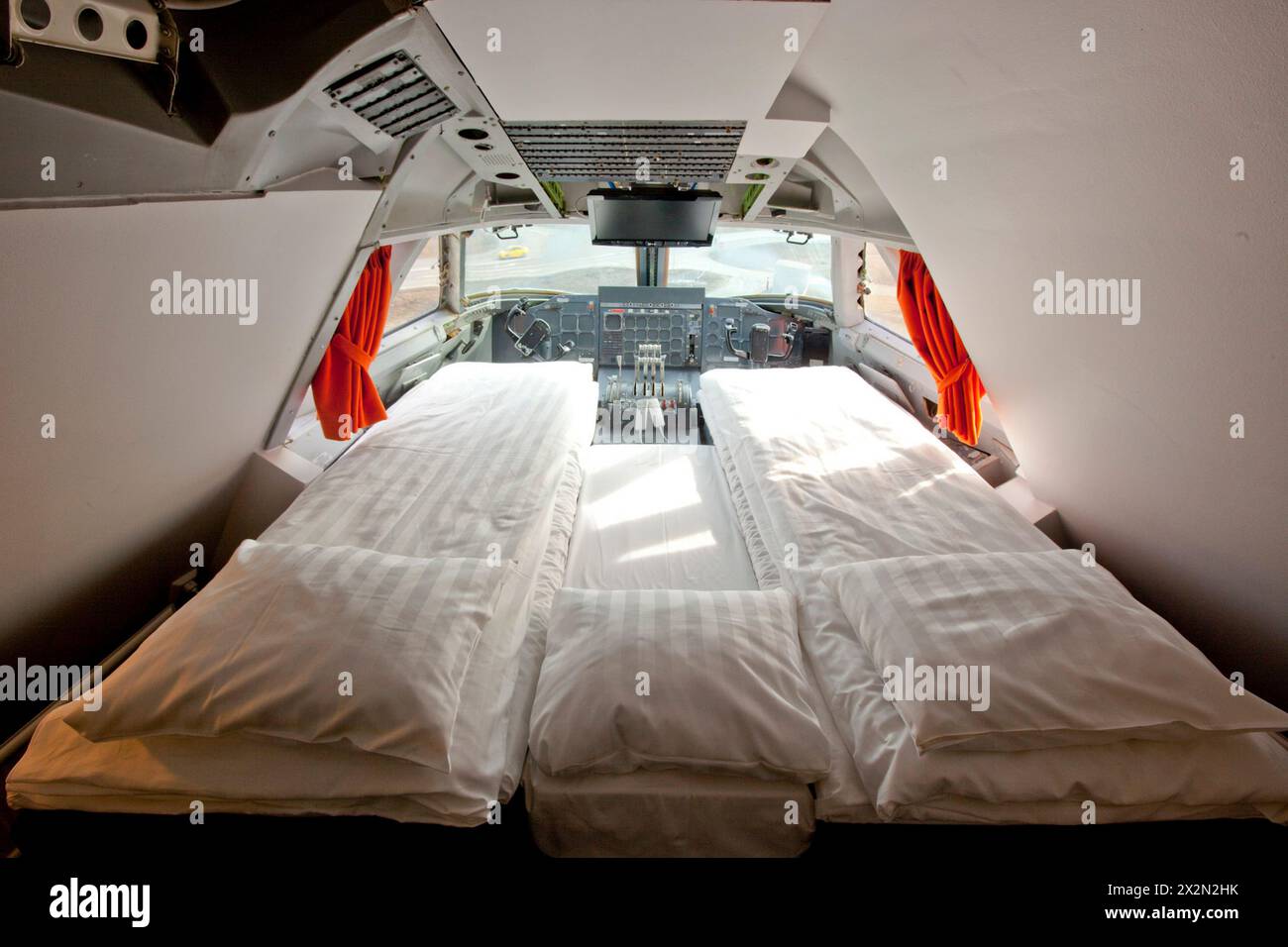 JUMBO-HOTEL IN EINER STILLGELEGTEN BOEING 747 IN STOCKHOLM Stockfoto