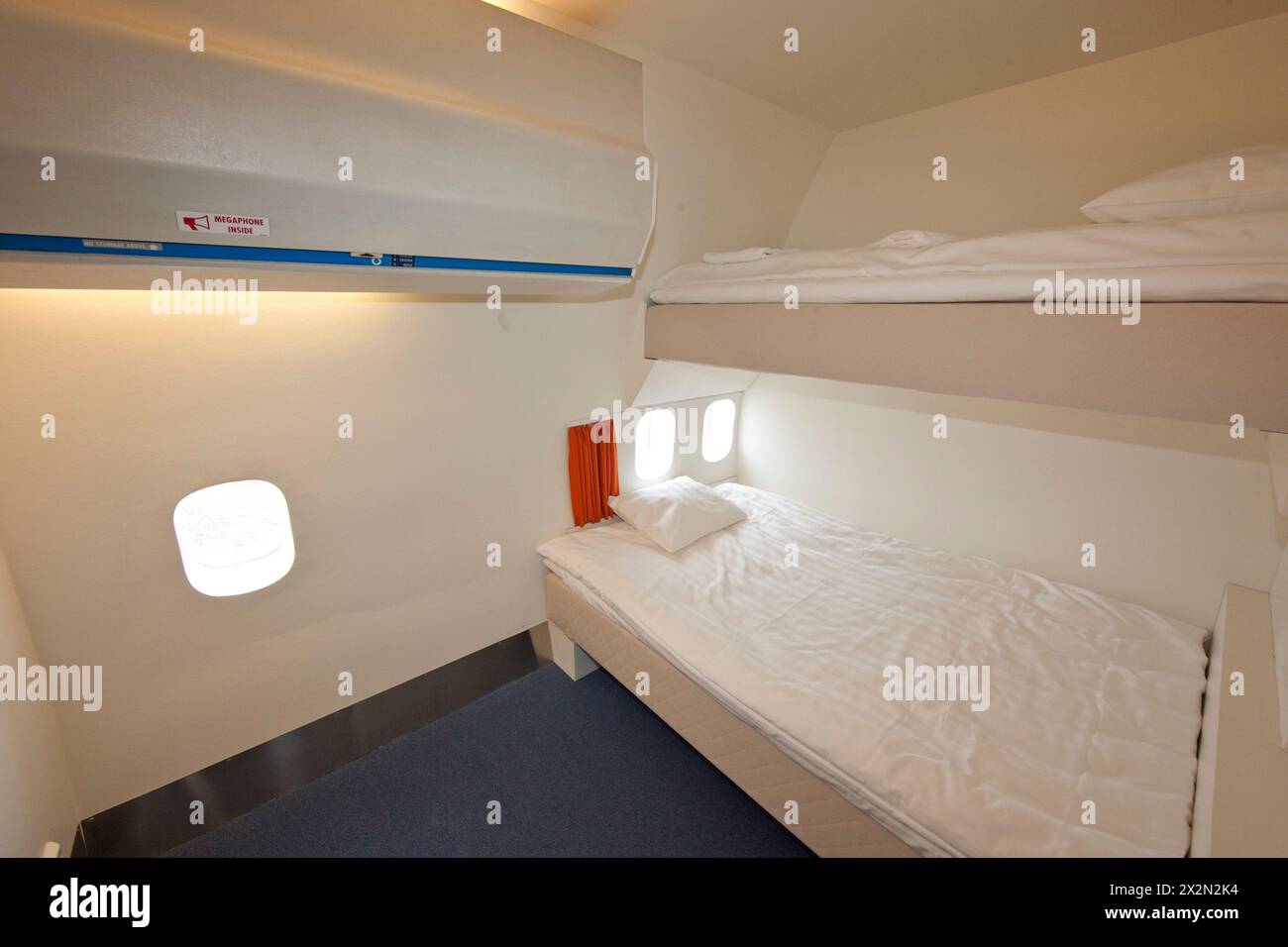 JUMBO-HOTEL IN EINER STILLGELEGTEN BOEING 747 IN STOCKHOLM Stockfoto