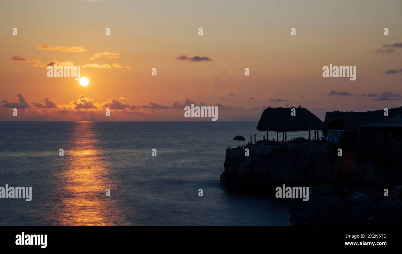 Sonnenuntergang vom Ricks Cafe, Negril, Jamaika. Juni 2023 Stockfoto