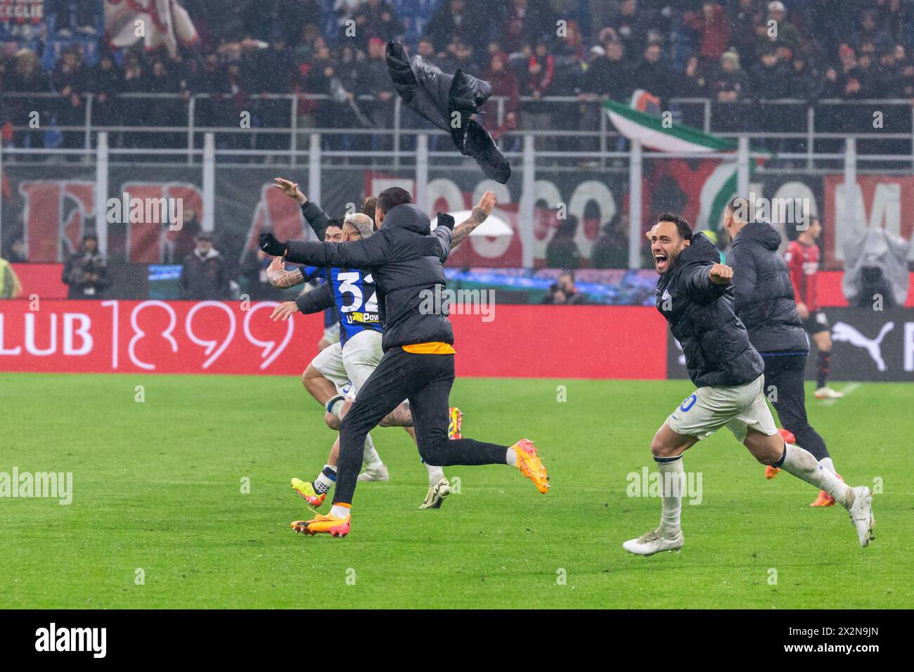 Mailand, Italien - 22. april 2024 - Milan-Inter Serie A - f.c. Internazionale Spieler feiern den Sieg der Meisterschaft Serie A 2023-24 - Credit: Kines Milano/Alamy Live News Stockfoto