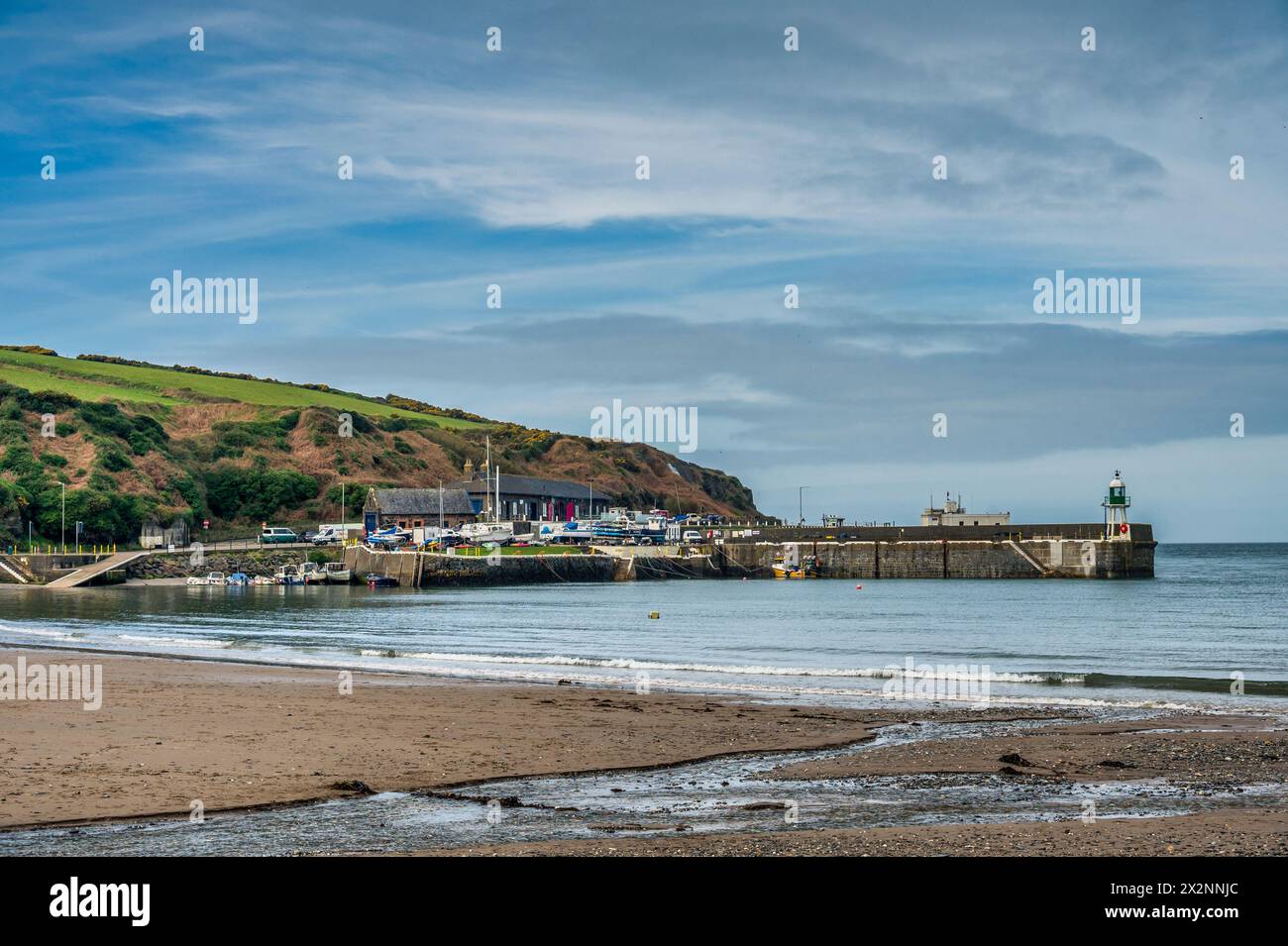 Malerisches Bild mit Blick über die Bucht in Richtung der Irischen See im Küstenort Port Erin an der südwestlichen Spitze der Isle of man Stockfoto