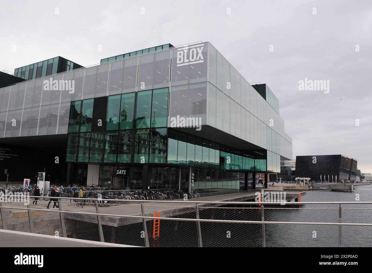 Kopenhagen/Dänemark/23. April 2024/Glaass Building Blox and dac on Wron t in der dänischen Hauptstadt Kopenhagen. Photo.Francis Joseph Dean/Dean Bilder sind nicht für kommerzielle Zwecke bestimmt Stockfoto